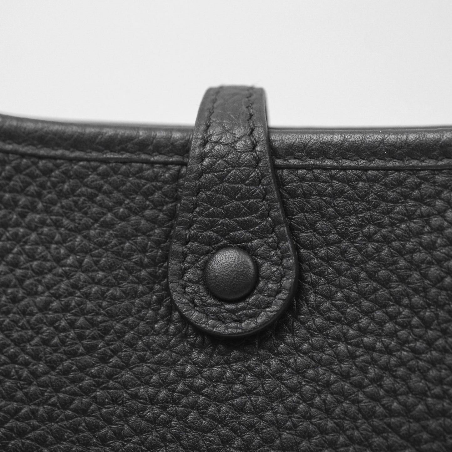 Hermès Mini Evelyne 16 Noir 89 Clemence Gold Hardware