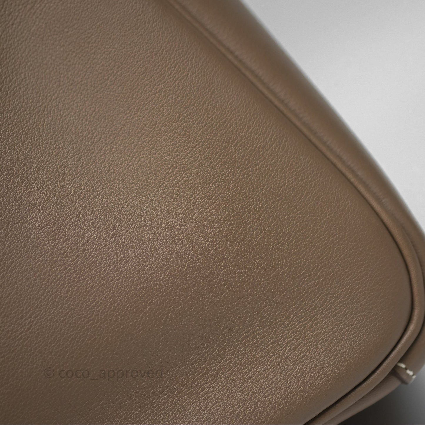 Hermès Lindy 30 Etoupe 18 Swift Gold Hardware