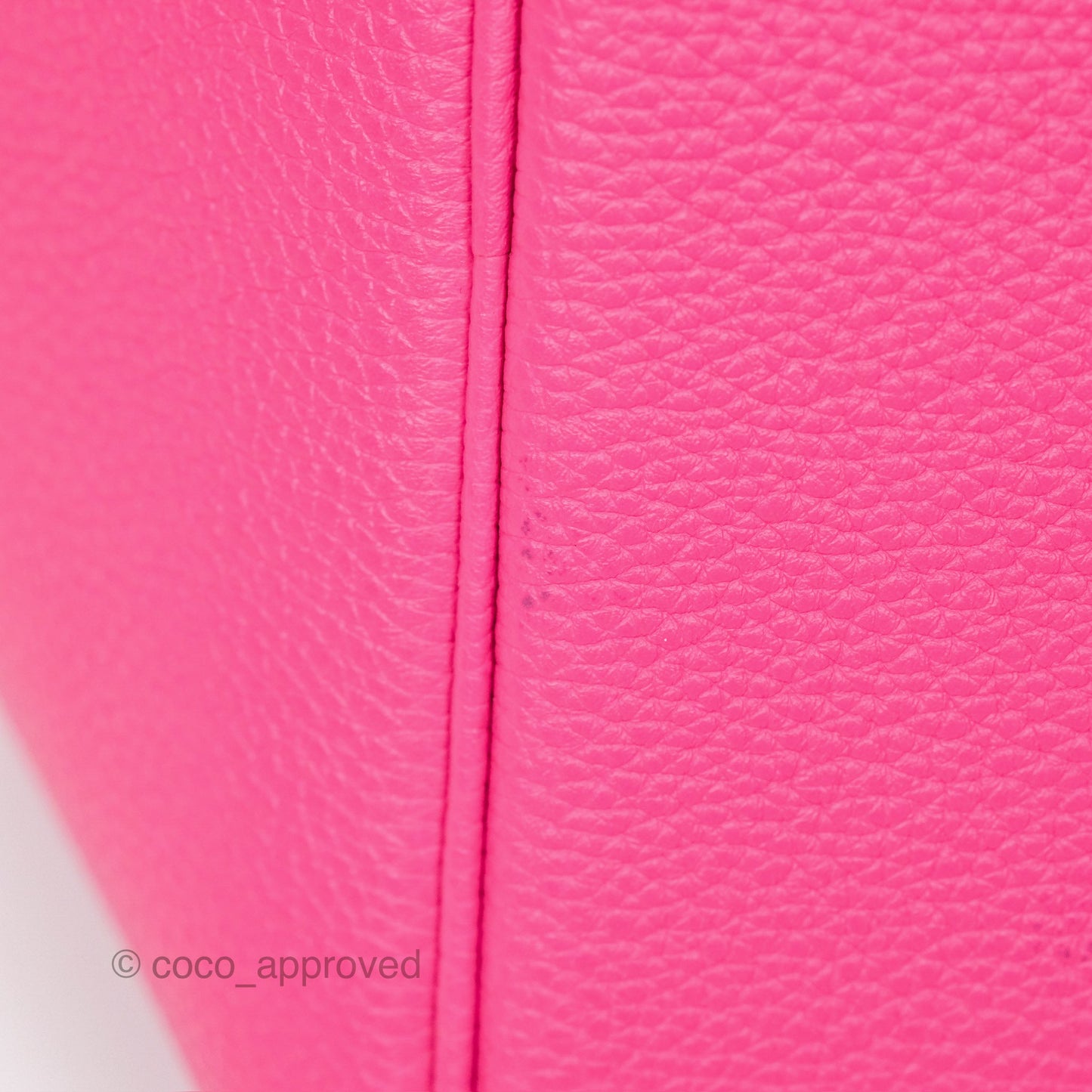 Hermès Picotin Lock 22 Rose Shocking 5R Taurillon Maurice Palladium Hardware