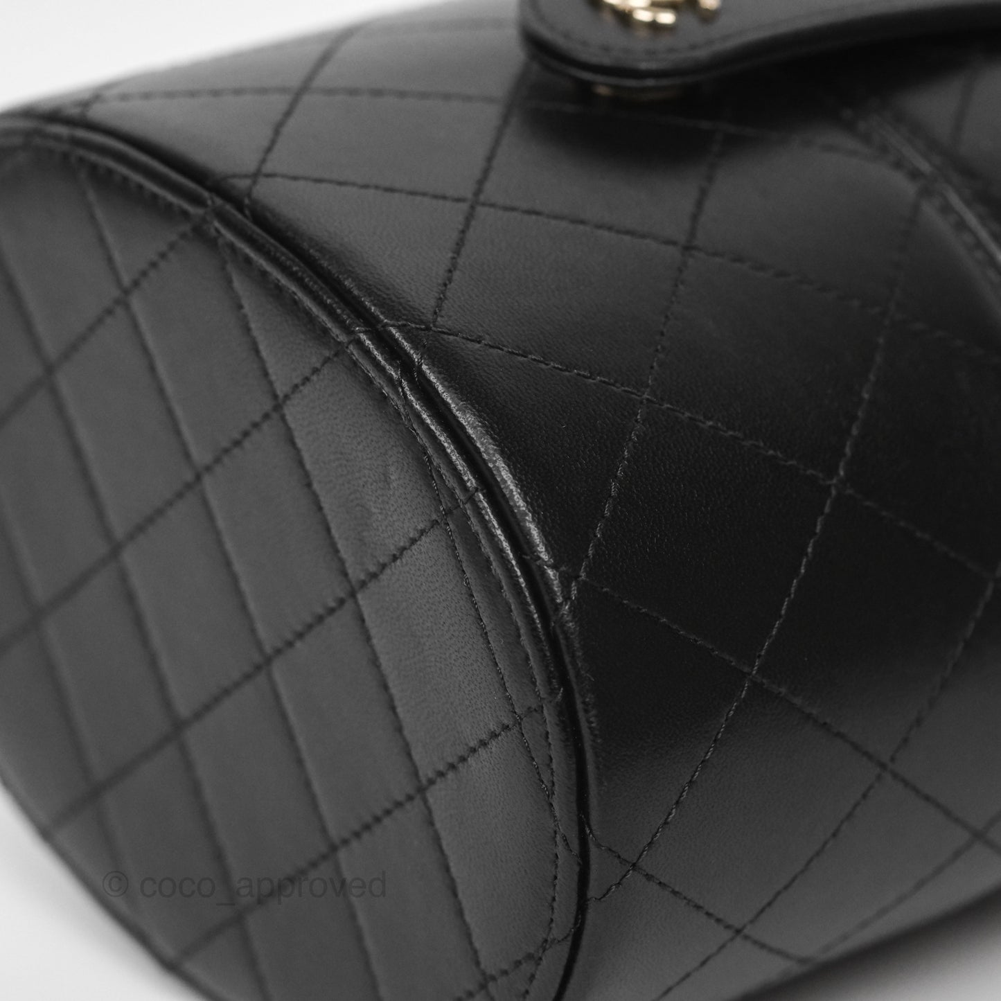 Chanel Quilted Round Vanity Clutch With Chain Black Lambskin Gold Hardware