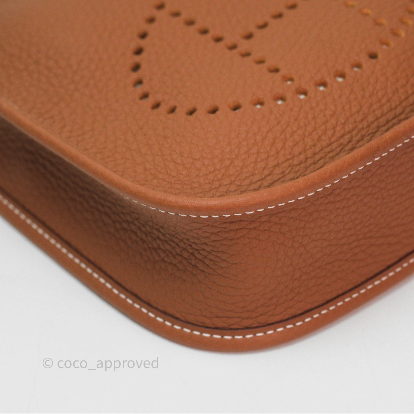 Hermès Mini Evelyne 16 Amazone Gold 37 Clemence Gold Hardware