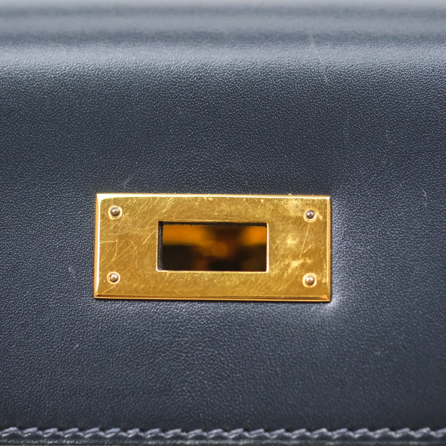 Hermès Vintage Kelly 28 Retourn Navy Box Leather Gold Hardware