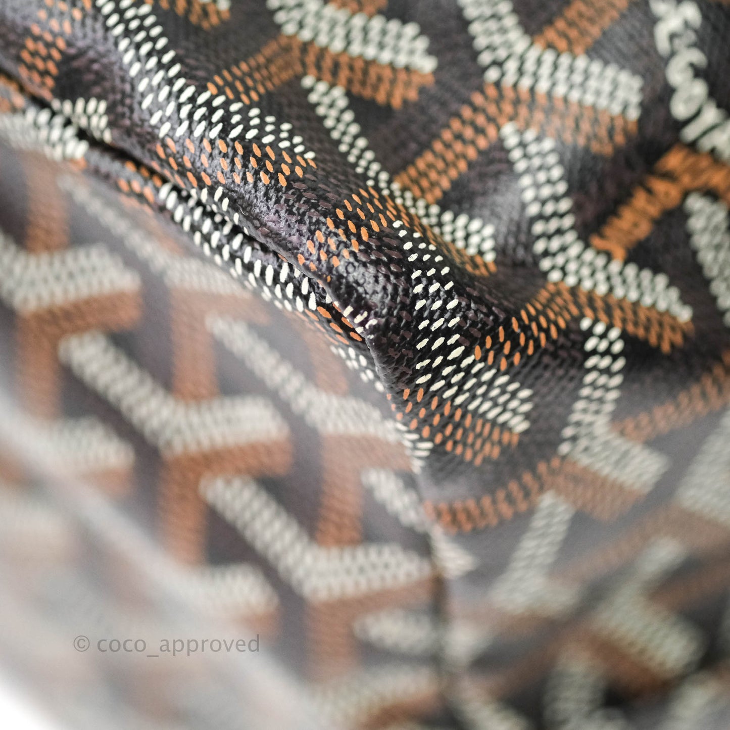 Goyard Saint Louis Black PM⁣⁣⁣⁣⁣⁣⁣⁣⁣⁣⁣⁣⁣⁣⁣⁣⁣⁣⁣⁣