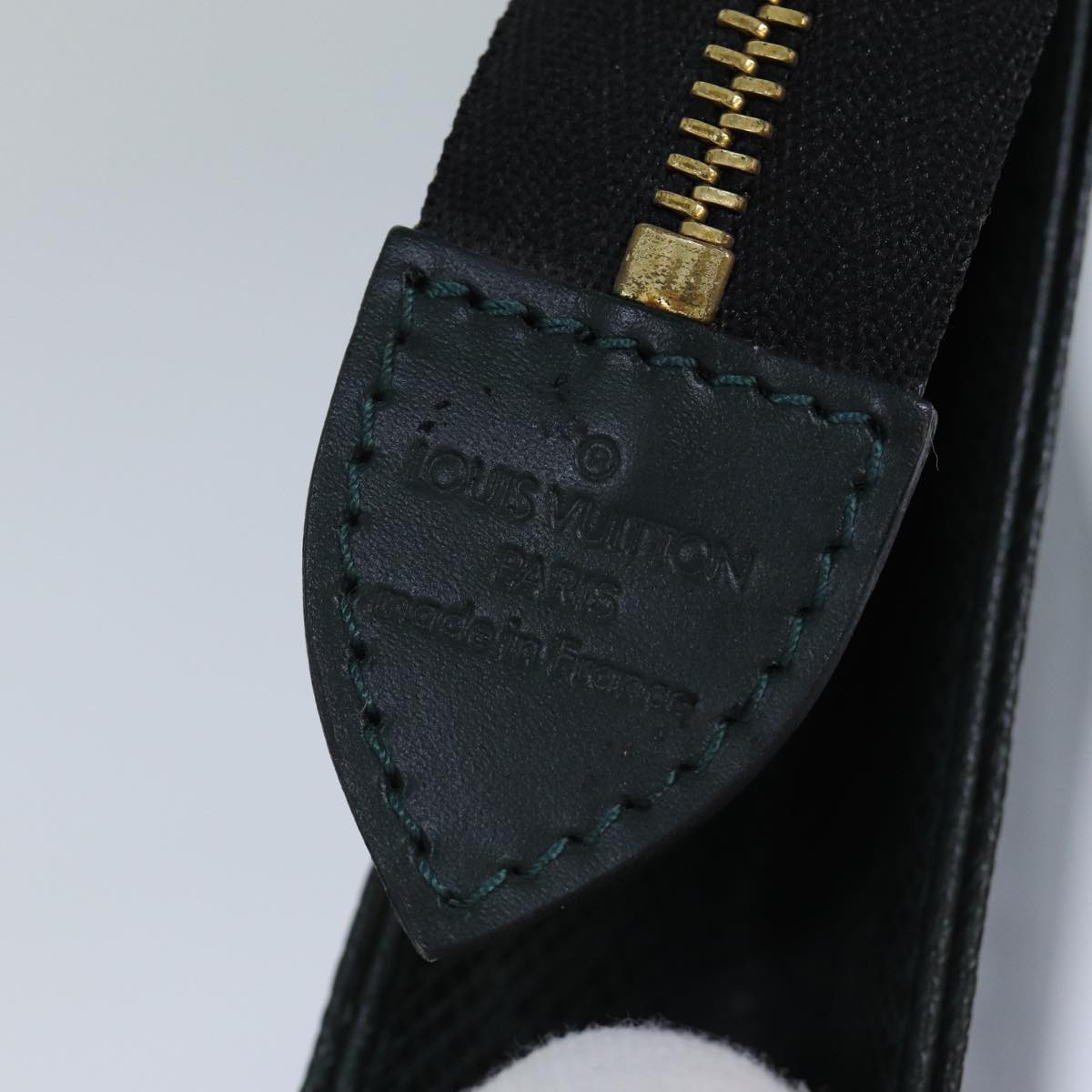 LOUIS VUITTON Taiga Posh Toilet 25 Pouch SPO Epicea LV 83279