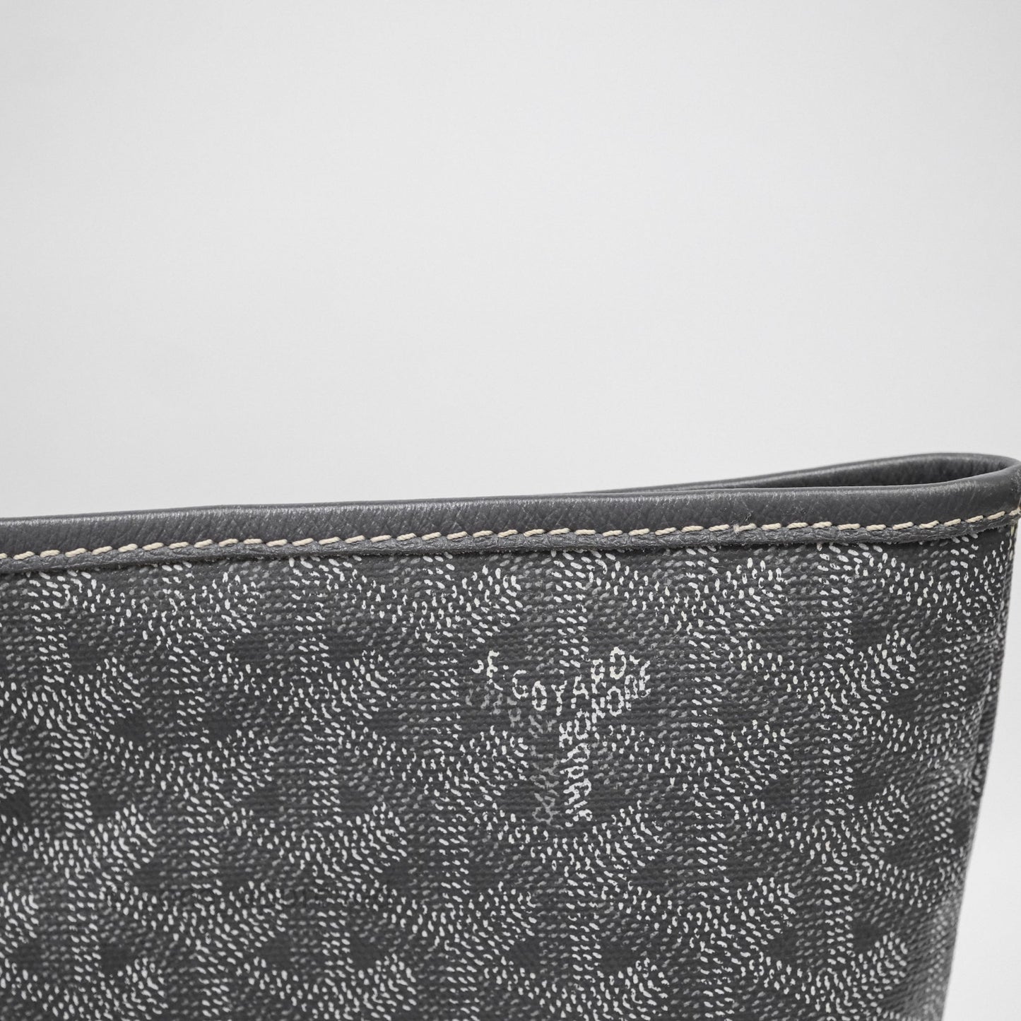 Goyard St Louis Tote PM ⁣⁣⁣⁣⁣⁣⁣⁣⁣⁣⁣⁣⁣⁣⁣⁣⁣⁣⁣⁣Grey