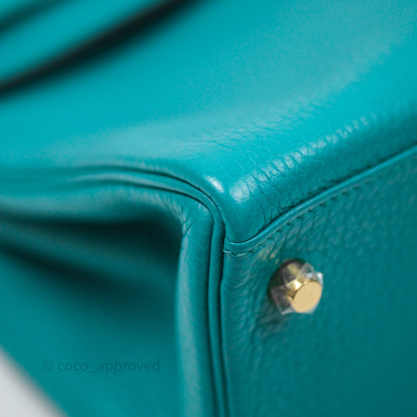 Hermès Kelly 28 Retourne Bleu Paon 7F Clemence Gold Hardware