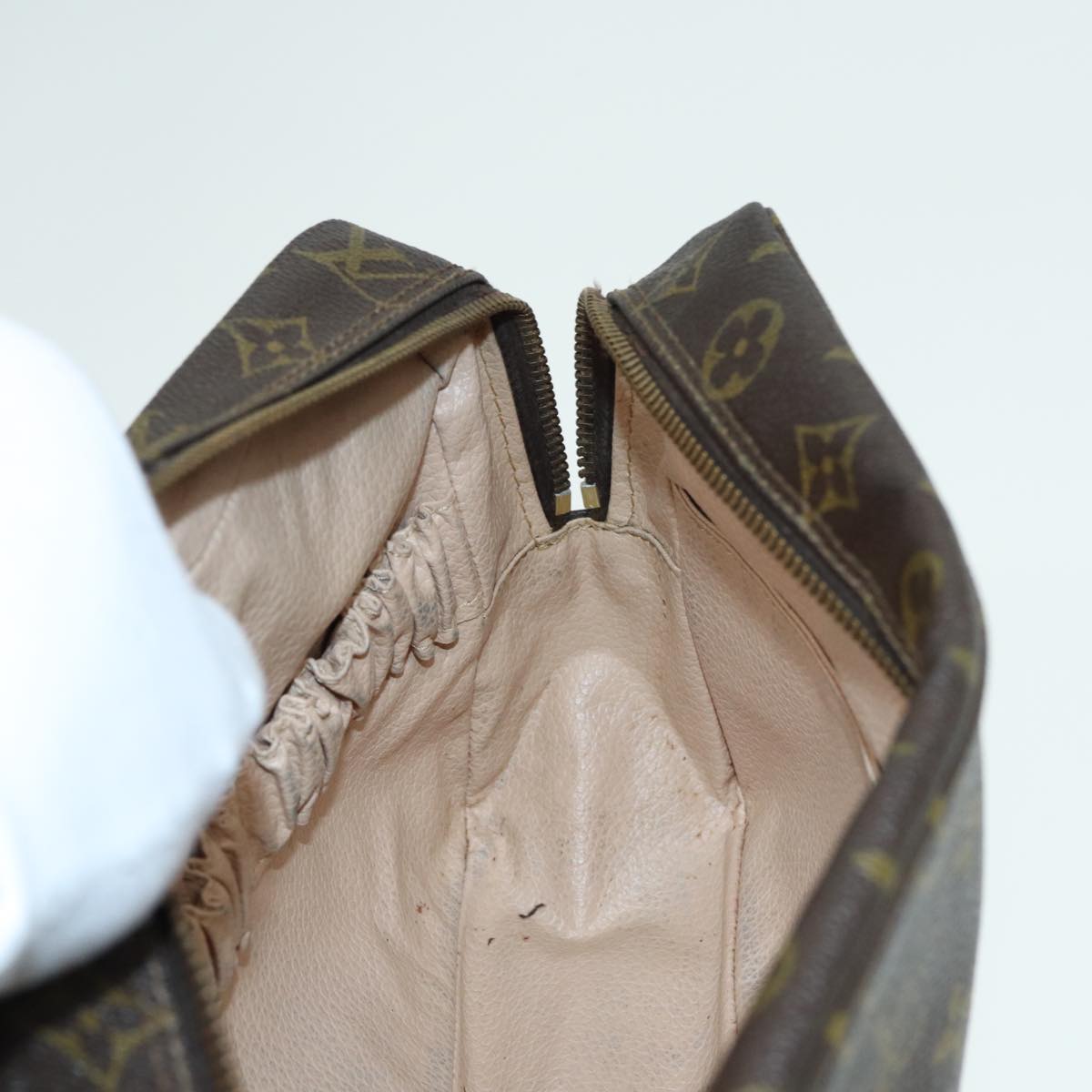 LOUIS VUITTON Monogram Trousse Toilette 28 Clutch Bag M47522 LV 83781