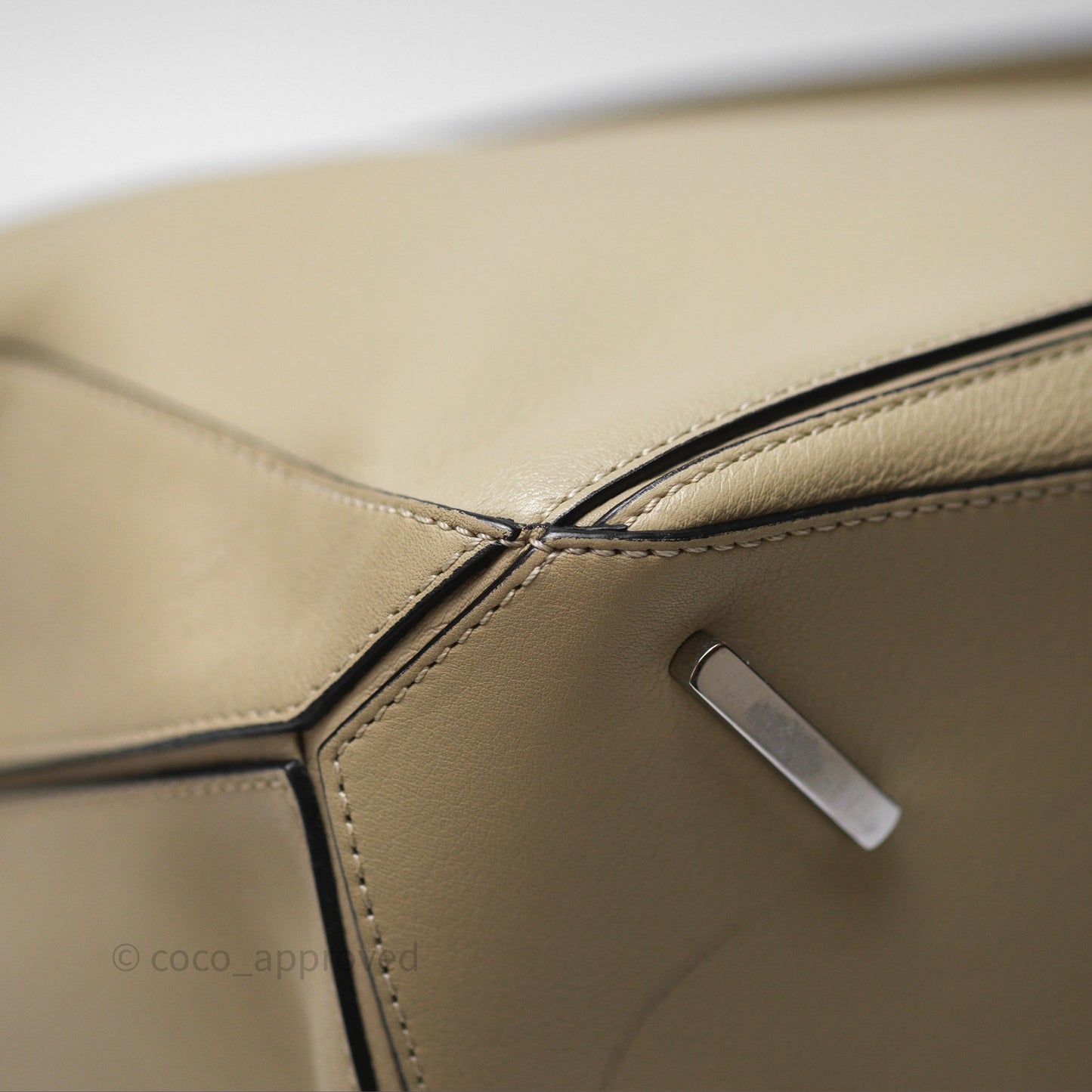 Loewe Medium Puzzle Bag Light Beige Calfskin