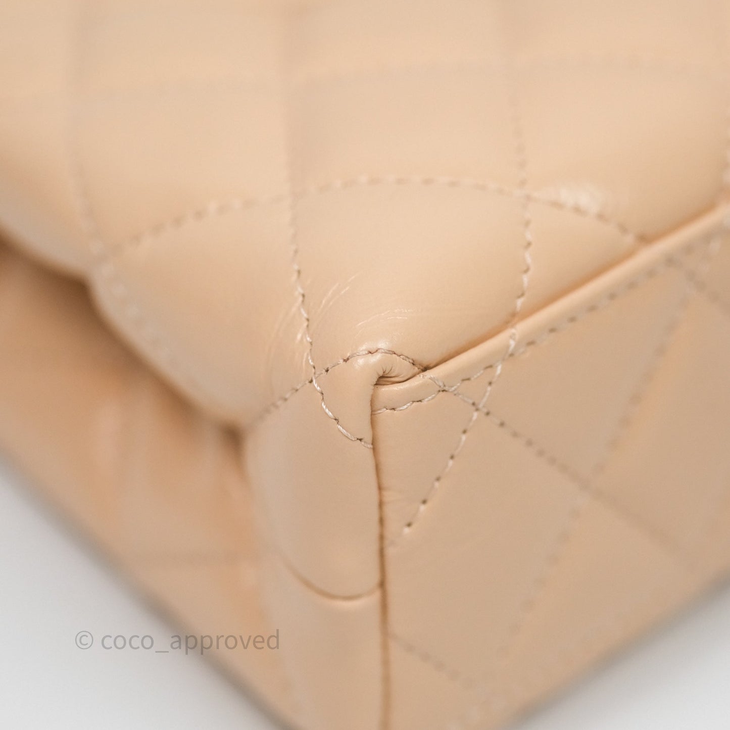 Chanel Kelly Bag Quilted Light Beige Shiny Crumpled Calfskin Aged Gold Hardware