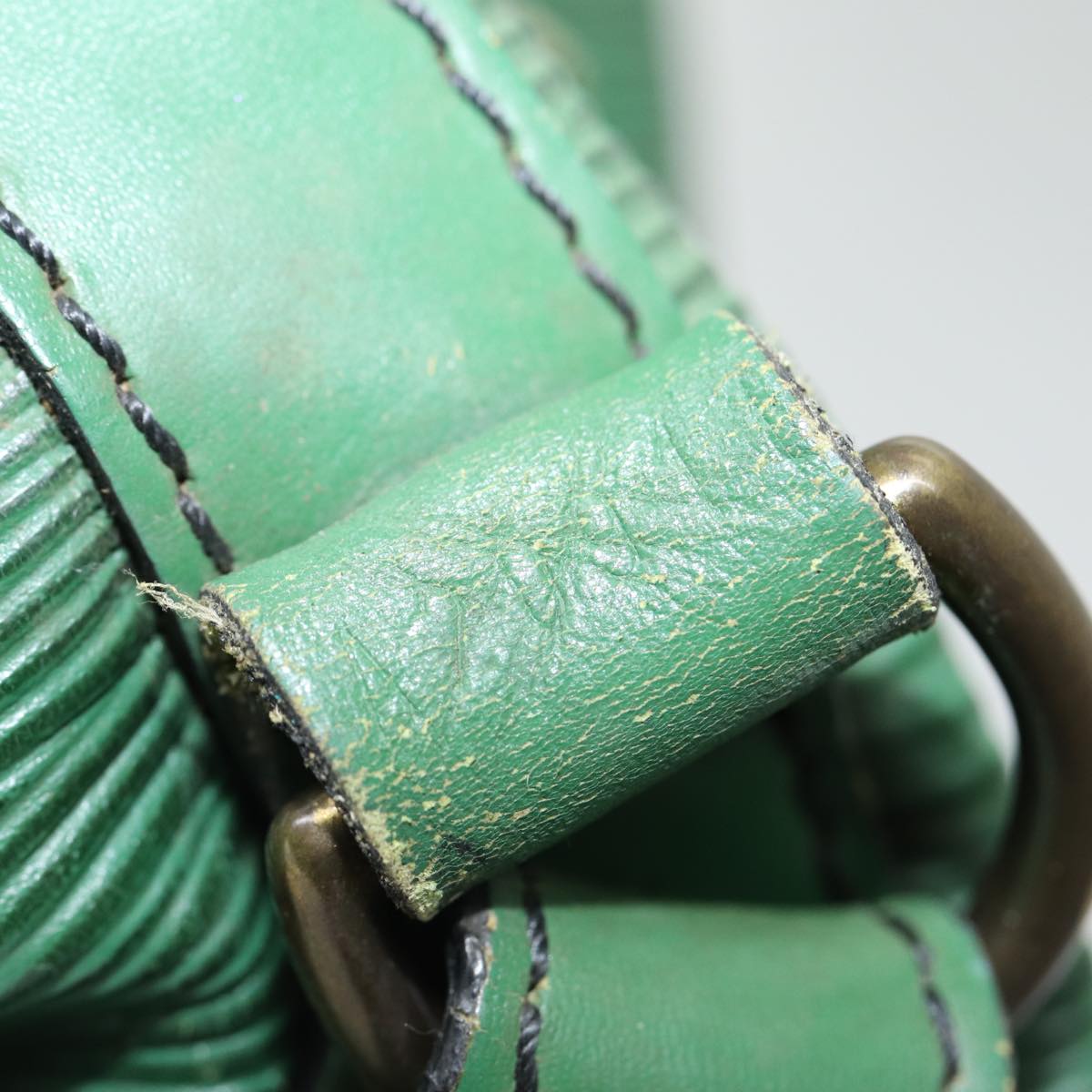 LOUIS VUITTON Epi Petit Noe Shoulder Bag Green M44102 LV 83994