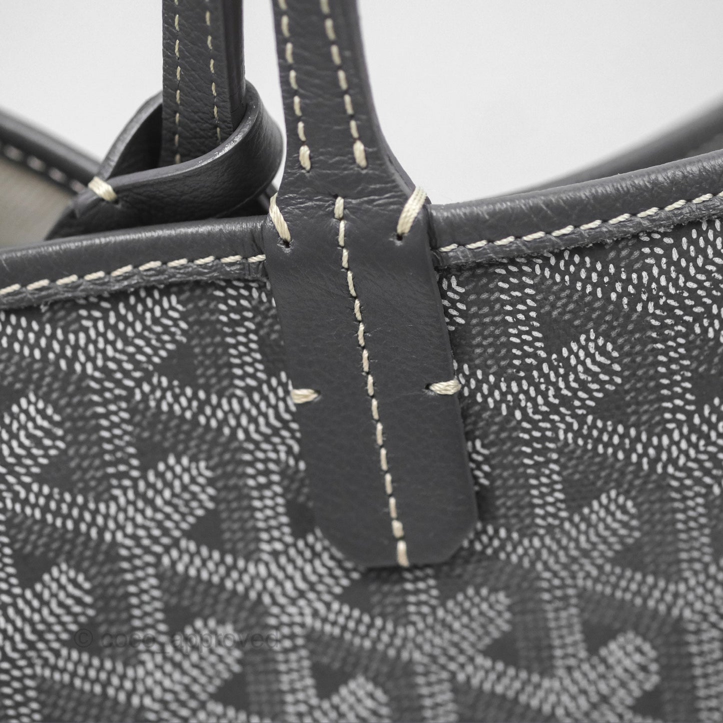 Goyard St Louis Tote PM ⁣⁣⁣⁣⁣⁣⁣⁣⁣⁣⁣⁣⁣⁣⁣⁣⁣⁣⁣⁣Grey