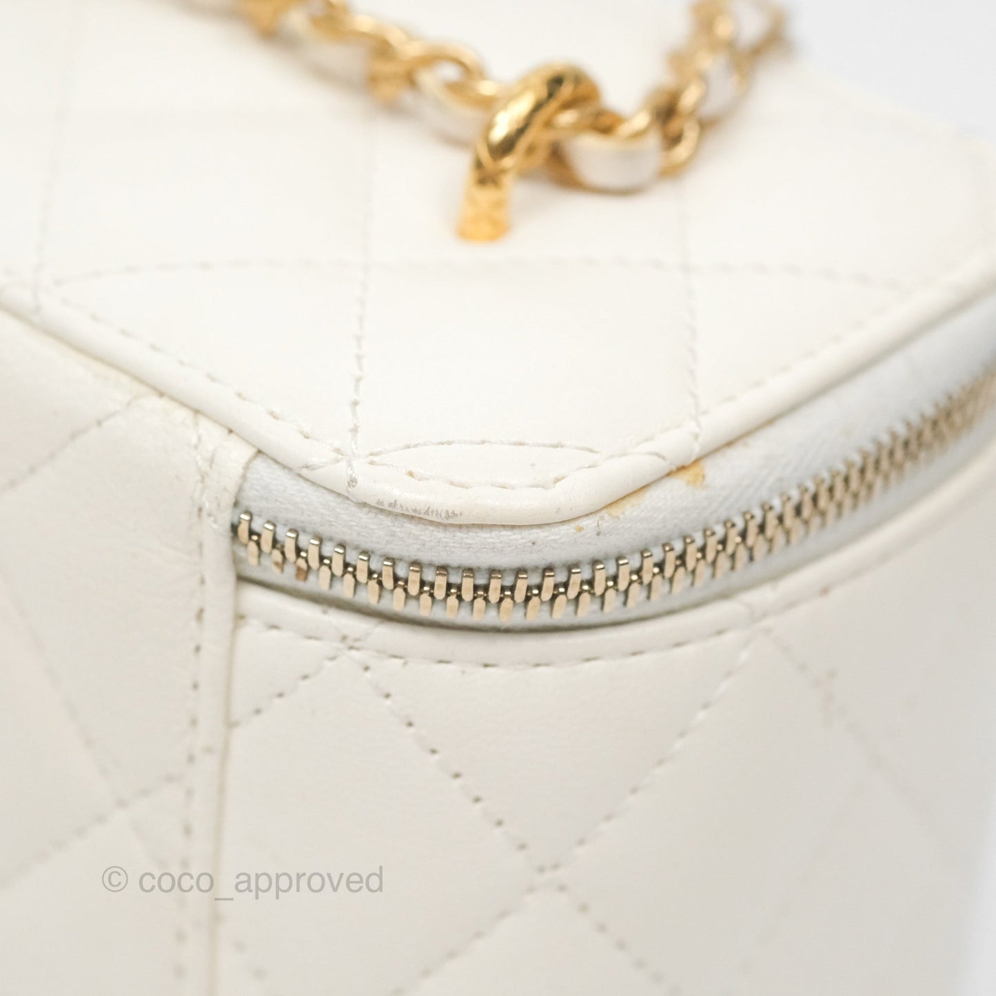 Chanel Vanity with Double Chain White Shiny Lambskin 23C