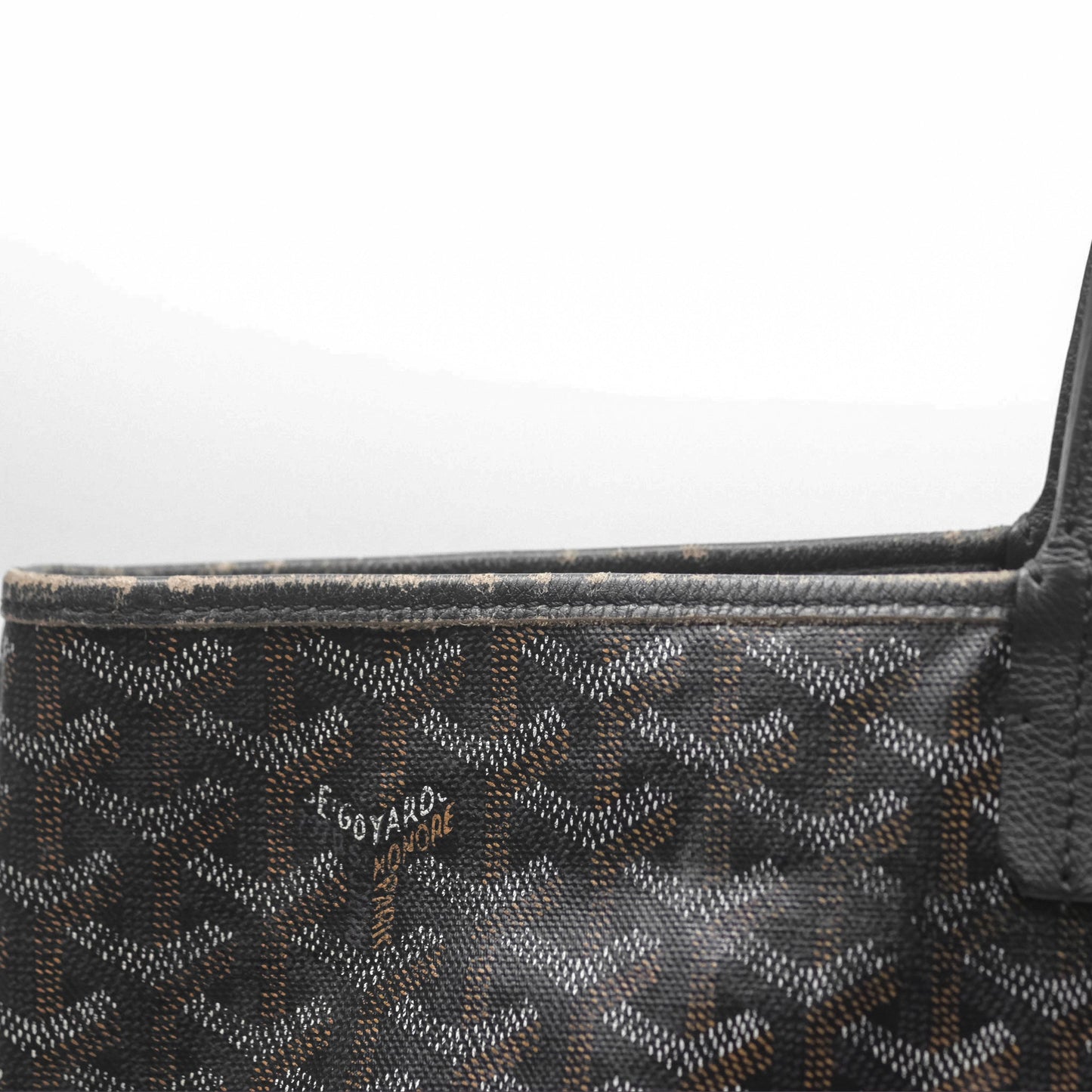 Goyard Saint Louis Black Goyardine Canvas PM⁣⁣⁣⁣⁣⁣⁣⁣⁣⁣⁣⁣⁣⁣⁣⁣