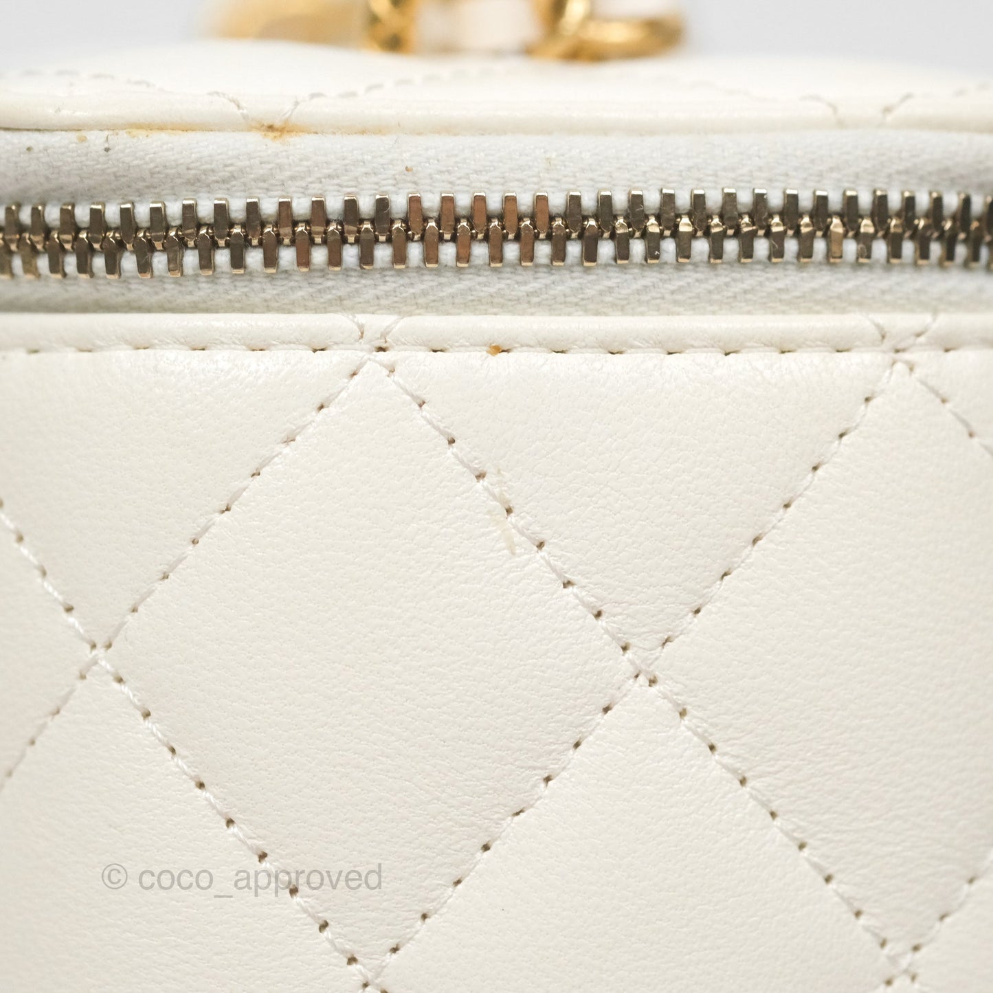 Chanel Vanity with Double Chain White Shiny Lambskin 23C