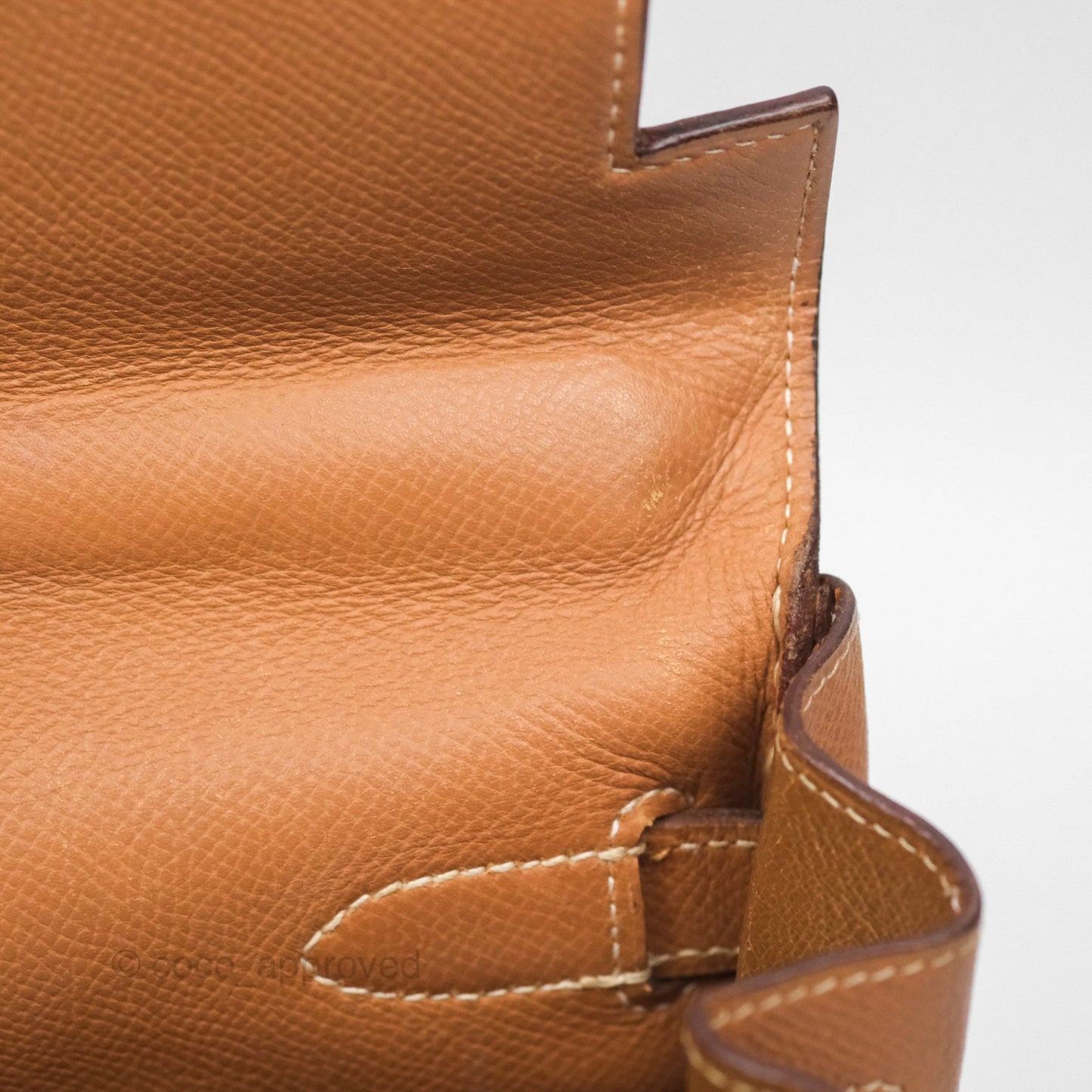 Hermes Vintage Kelly 32 Retourne Natural Gold Hardware