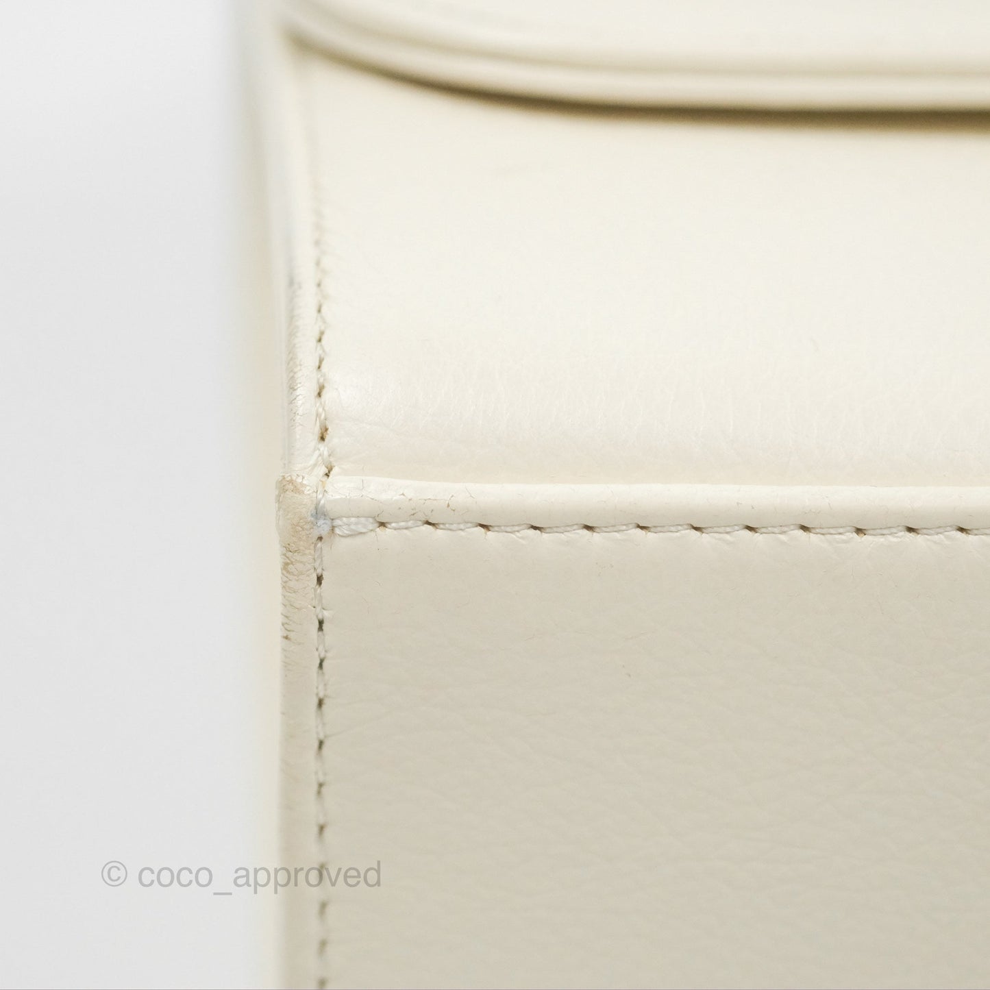 Chanel Quilted Label Click Flap Bag White Grained Calfskin Gold Hardware
