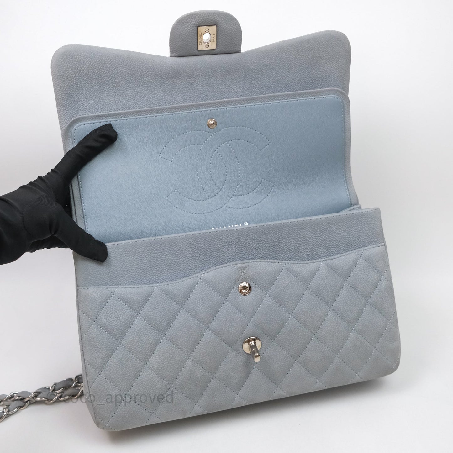 Chanel Jumbo Double Flap Grey Caviar Gold Hardware⁣⁣