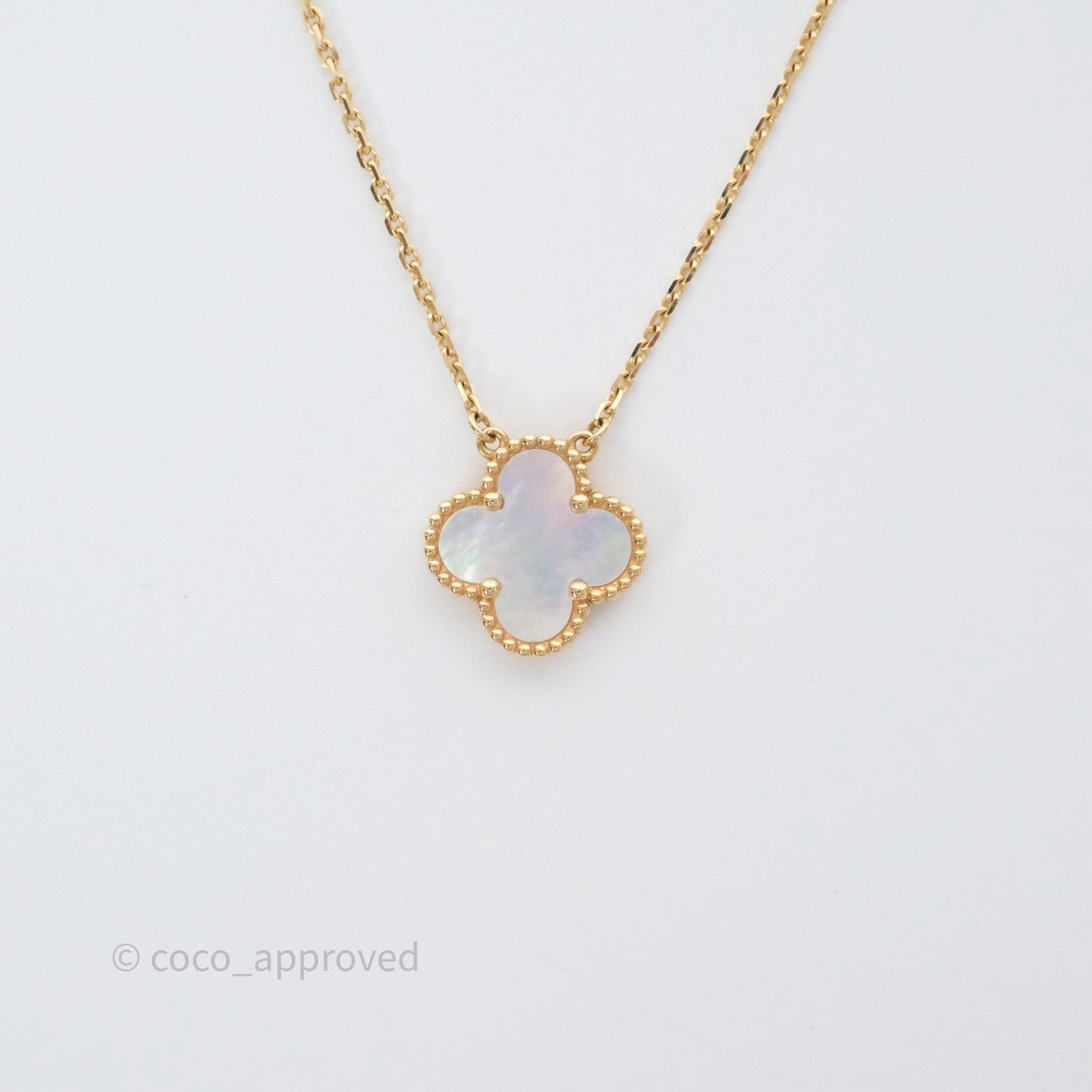 Van Cleef & Arpels Vintage Alhambra Pendant White Mother-of-pearl Yellow Gold