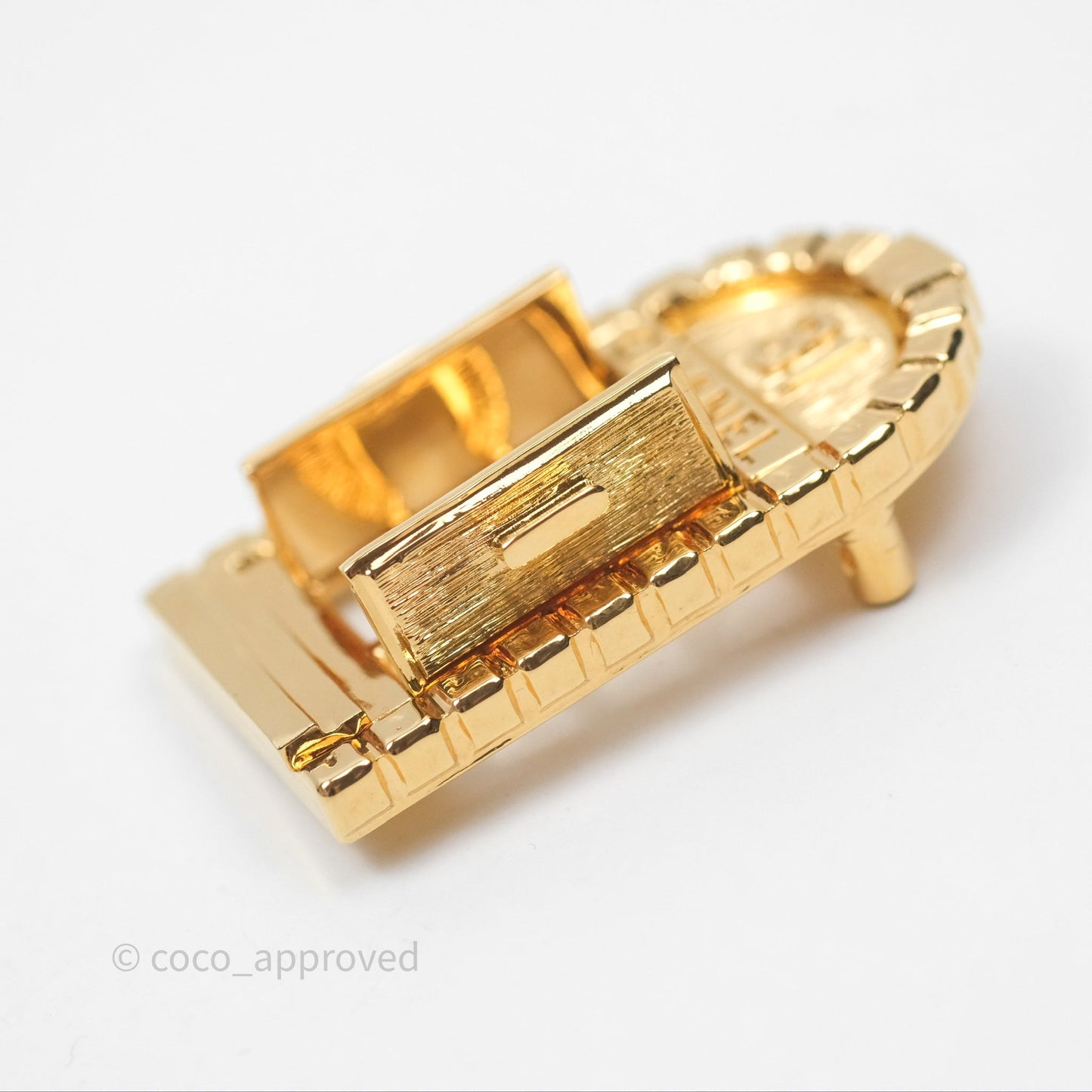 Chanel 31 Rue Cambon Door Brooch Gold Tone 22A