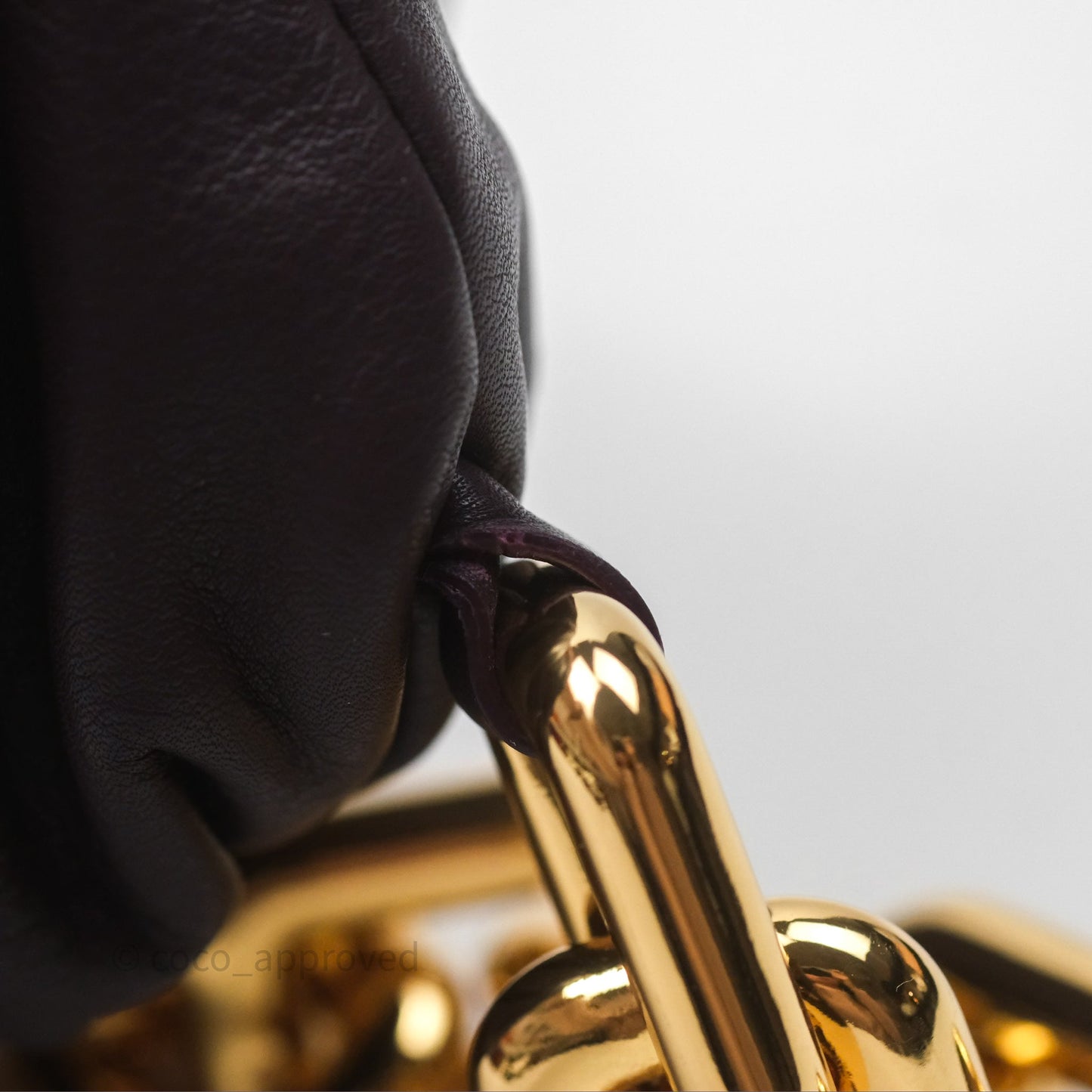 Bottega Veneta Chain Pouch Brown Calfskin Gold Hardware