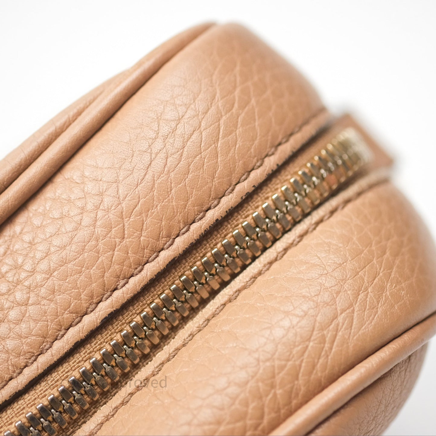 Gucci Small Soho Disco Bag Calfskin Beige