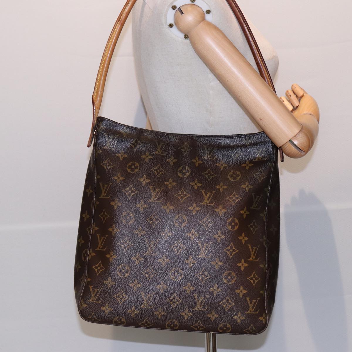 LOUIS VUITTON Monogram Looping GM Shoulder Bag M51145 LV 85359