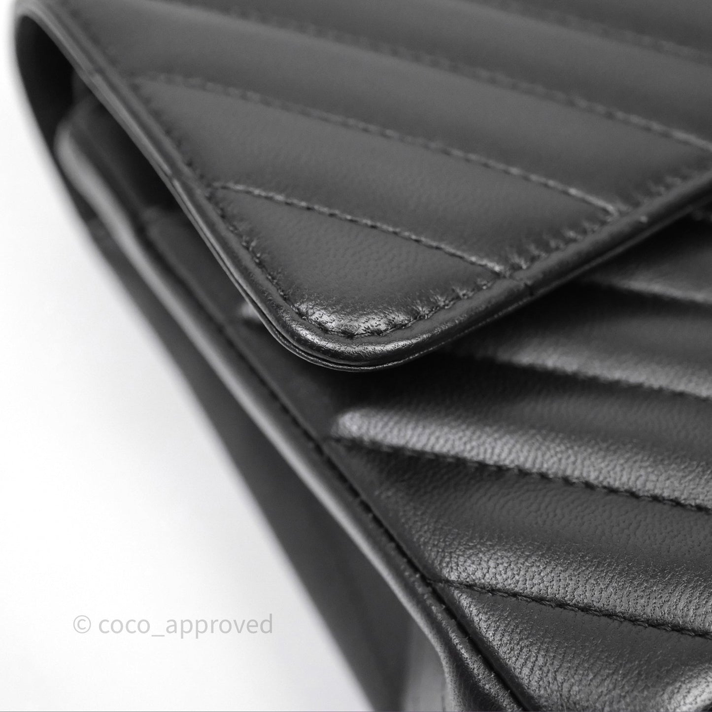 Chanel Classic M/L Medium Flap Chevron Black Lambskin Silver Hardware