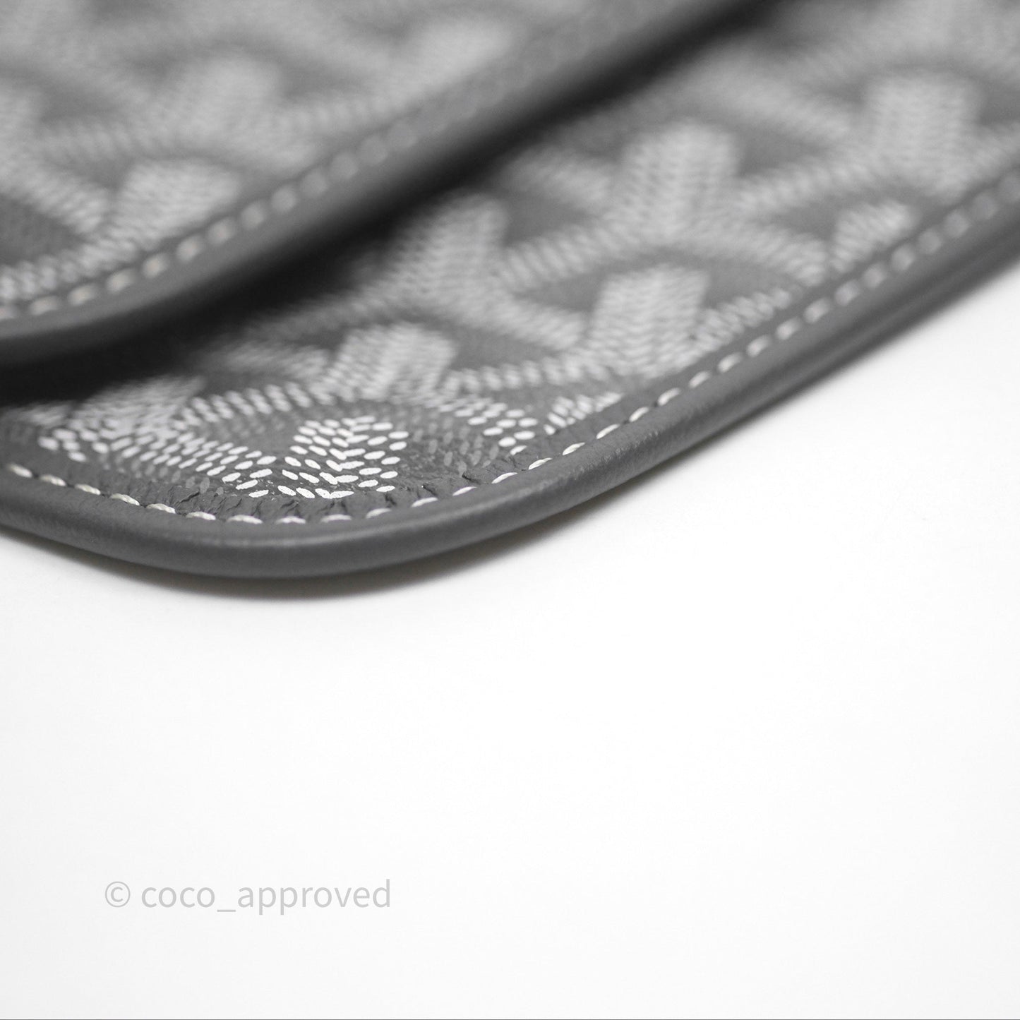 Goyard St Louis Tote PM ⁣⁣⁣⁣⁣⁣⁣⁣⁣⁣⁣⁣⁣⁣⁣⁣⁣⁣⁣⁣Grey