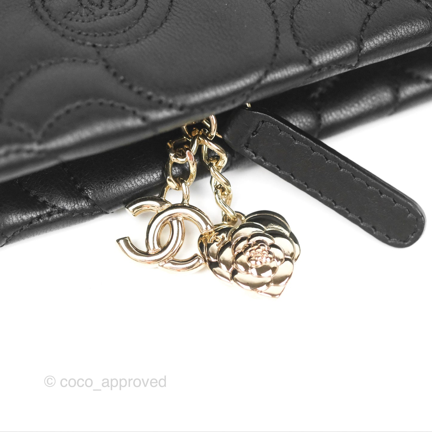 Chanel Camellia Pochette Clutch Black Lambskin Gold Hardware