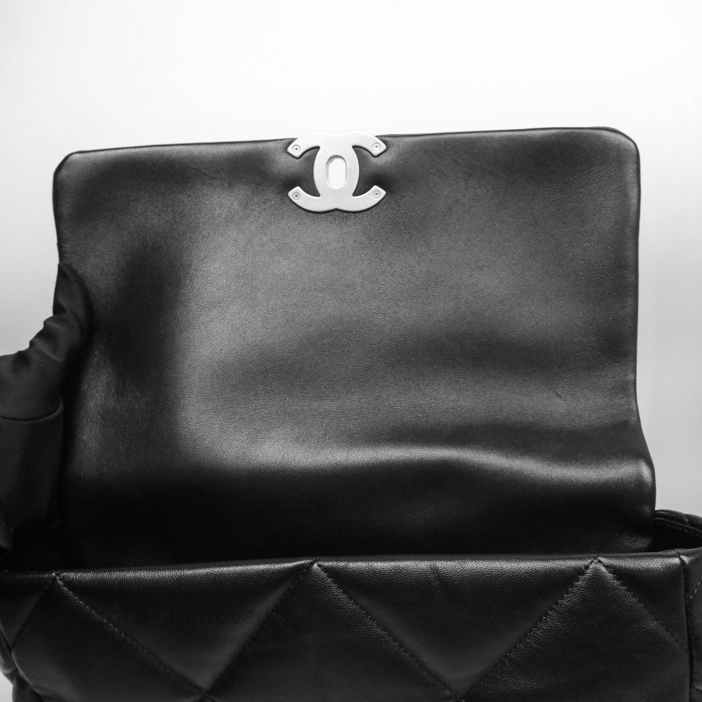 Chanel 19 Medium Black Mixed Hardware