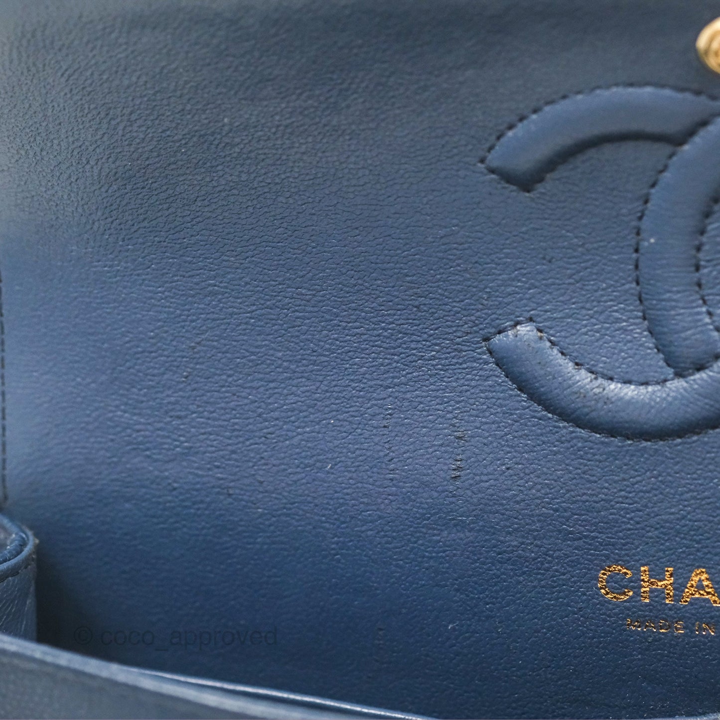 Chanel M/L Medium Classic Flap Quilted Navy Caviar Gold Hardware