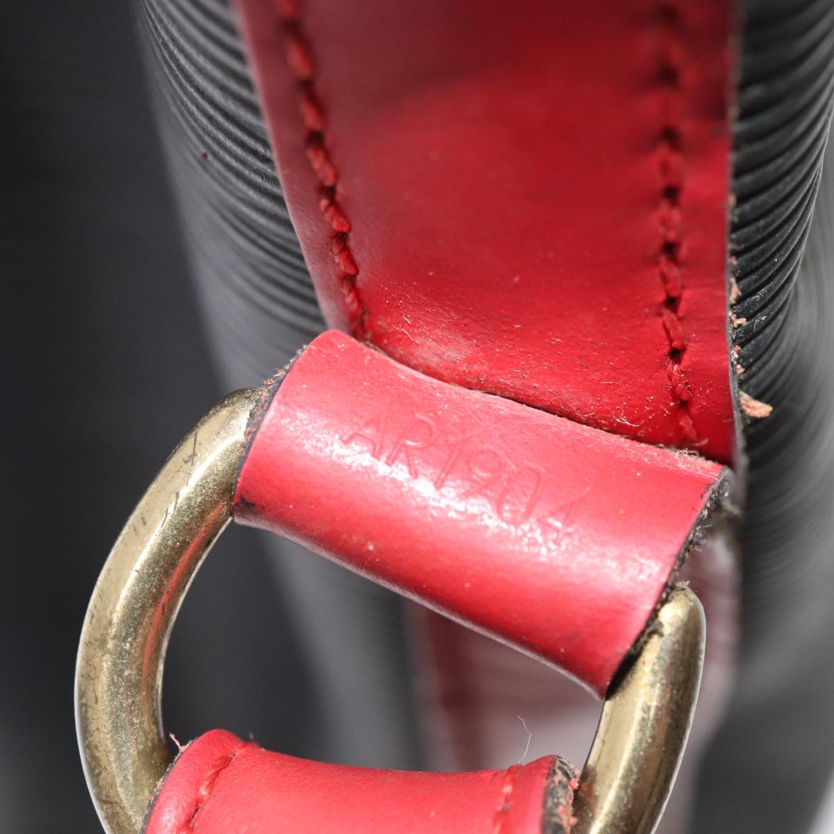 LOUIS VUITTON Epi Noe Shoulder Bag By color Black Red M44017 LV 86988