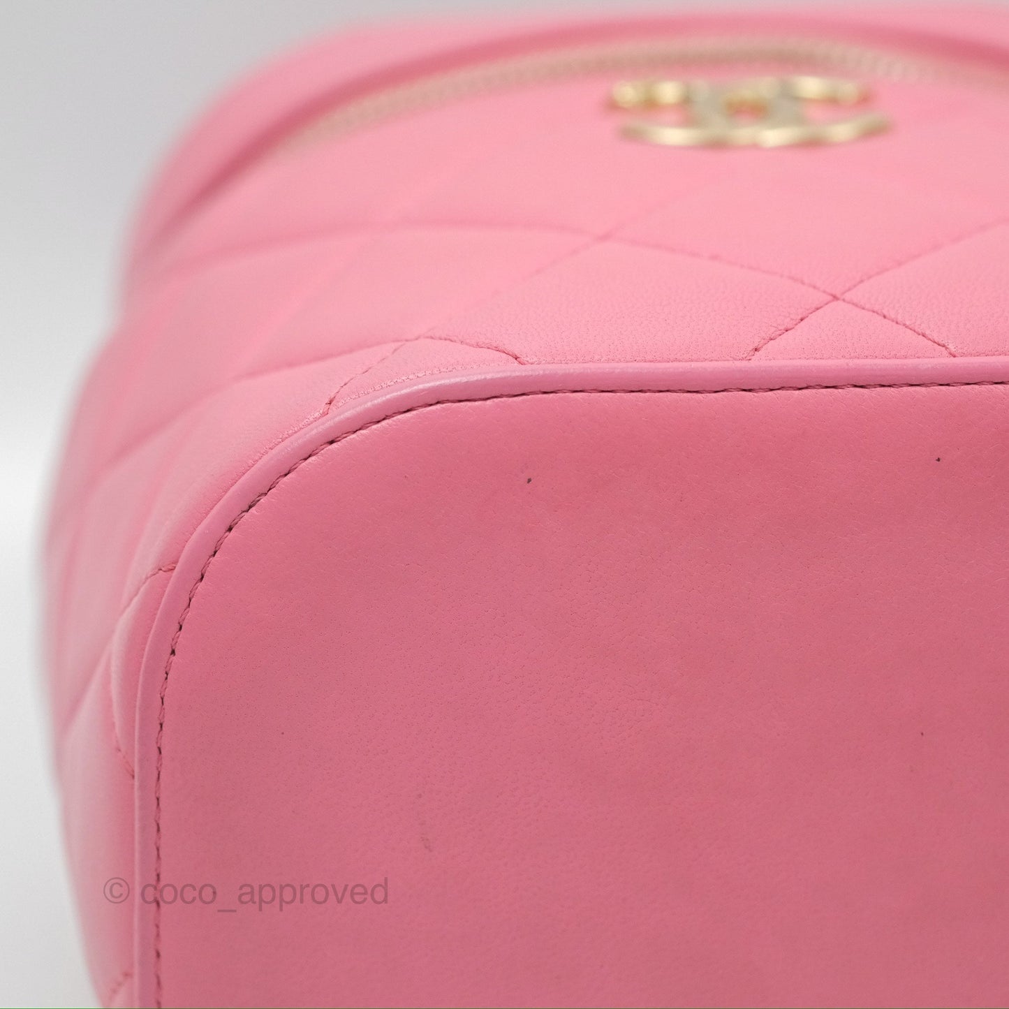 Chanel Small Quilted Top Handle Vanity Case Pink Lambskin Gold Hardware