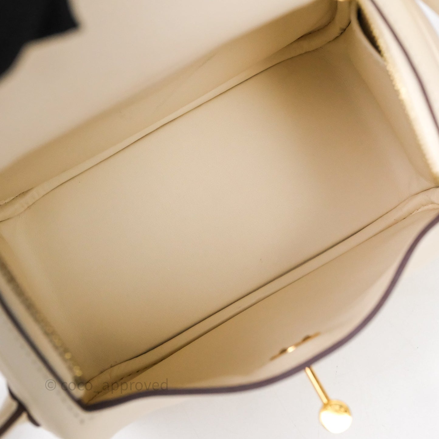 Hermès Mini Lindy 20 Nata I2 Swift Gold Hardware