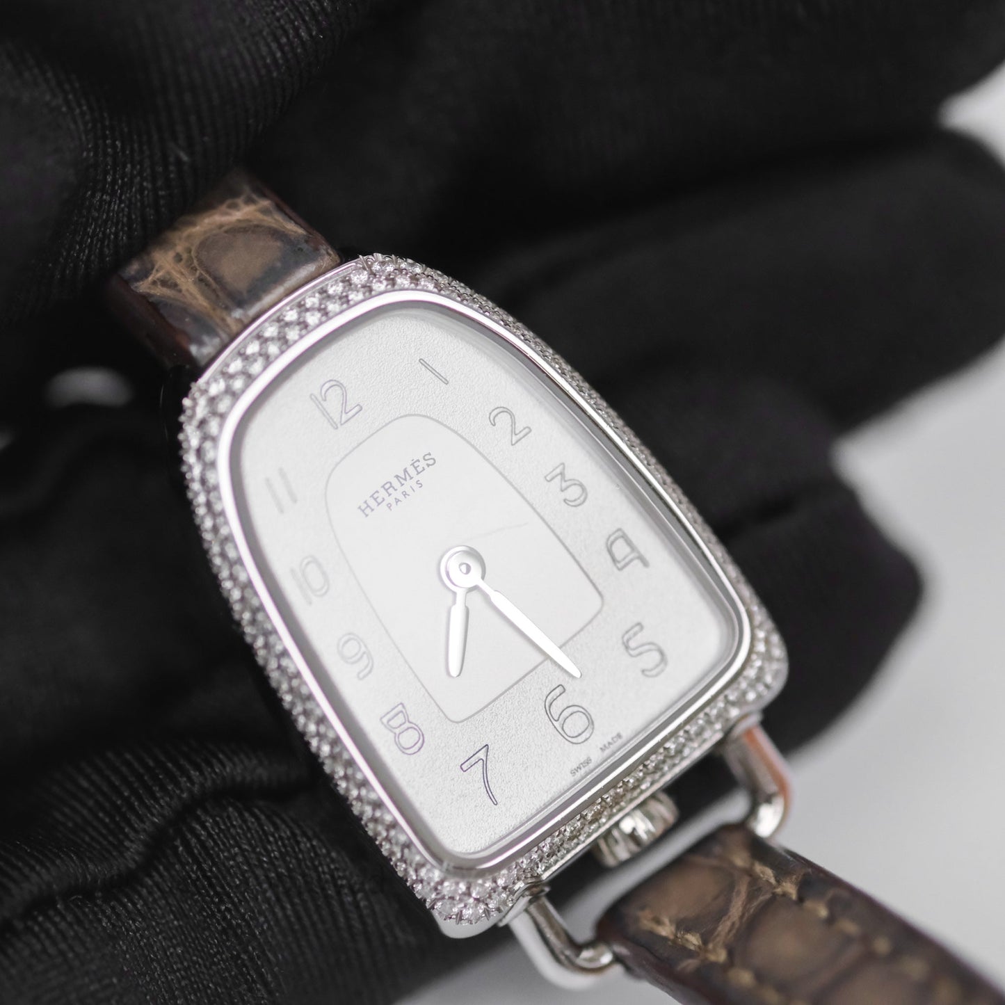 Hermès Galop d'Hermès Watch Medium Model 32MM Diamond Etoupe Alligator Palladium Hardware