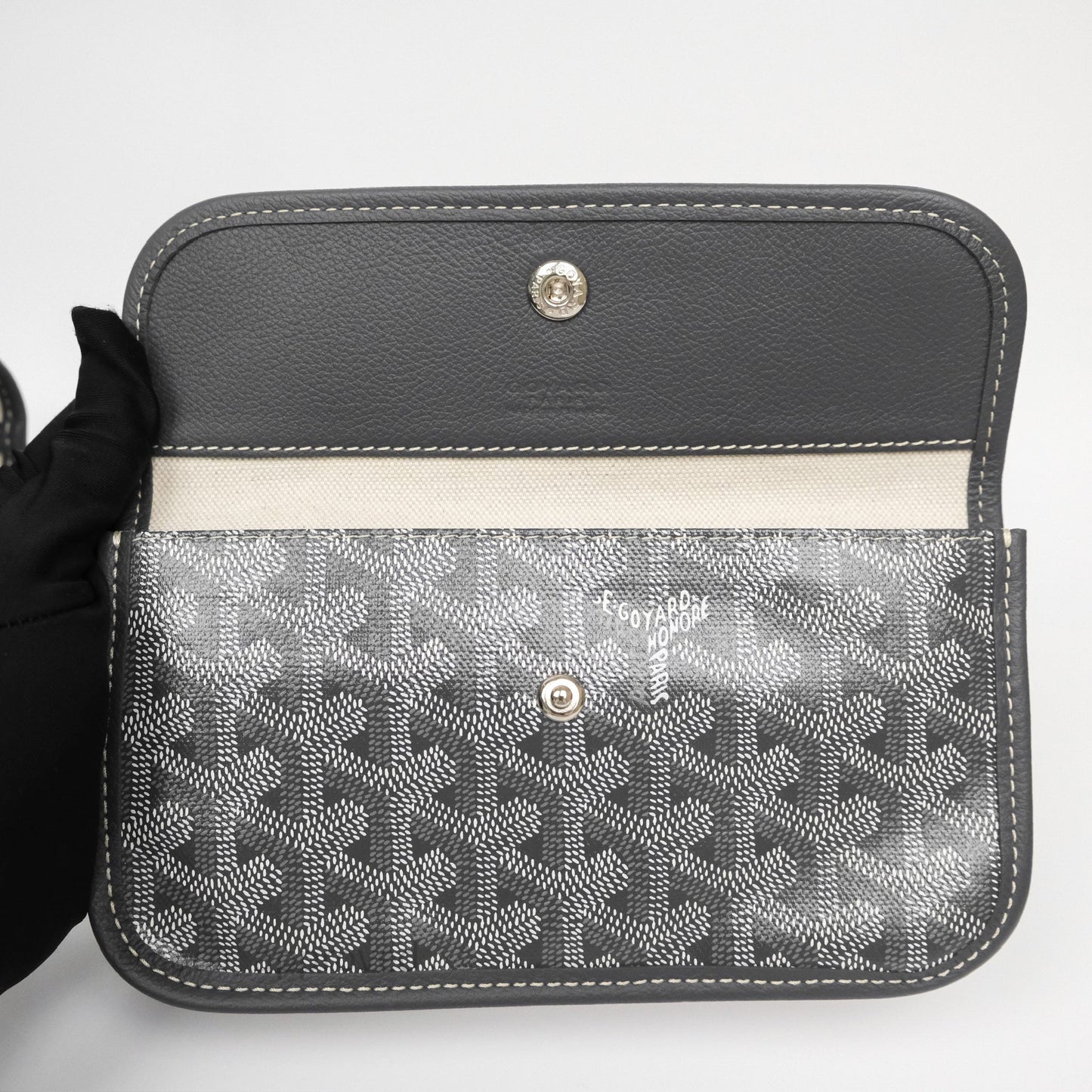 Goyard St Louis Tote PM ⁣⁣⁣⁣⁣⁣⁣⁣⁣⁣⁣⁣⁣⁣⁣⁣⁣⁣⁣⁣Grey