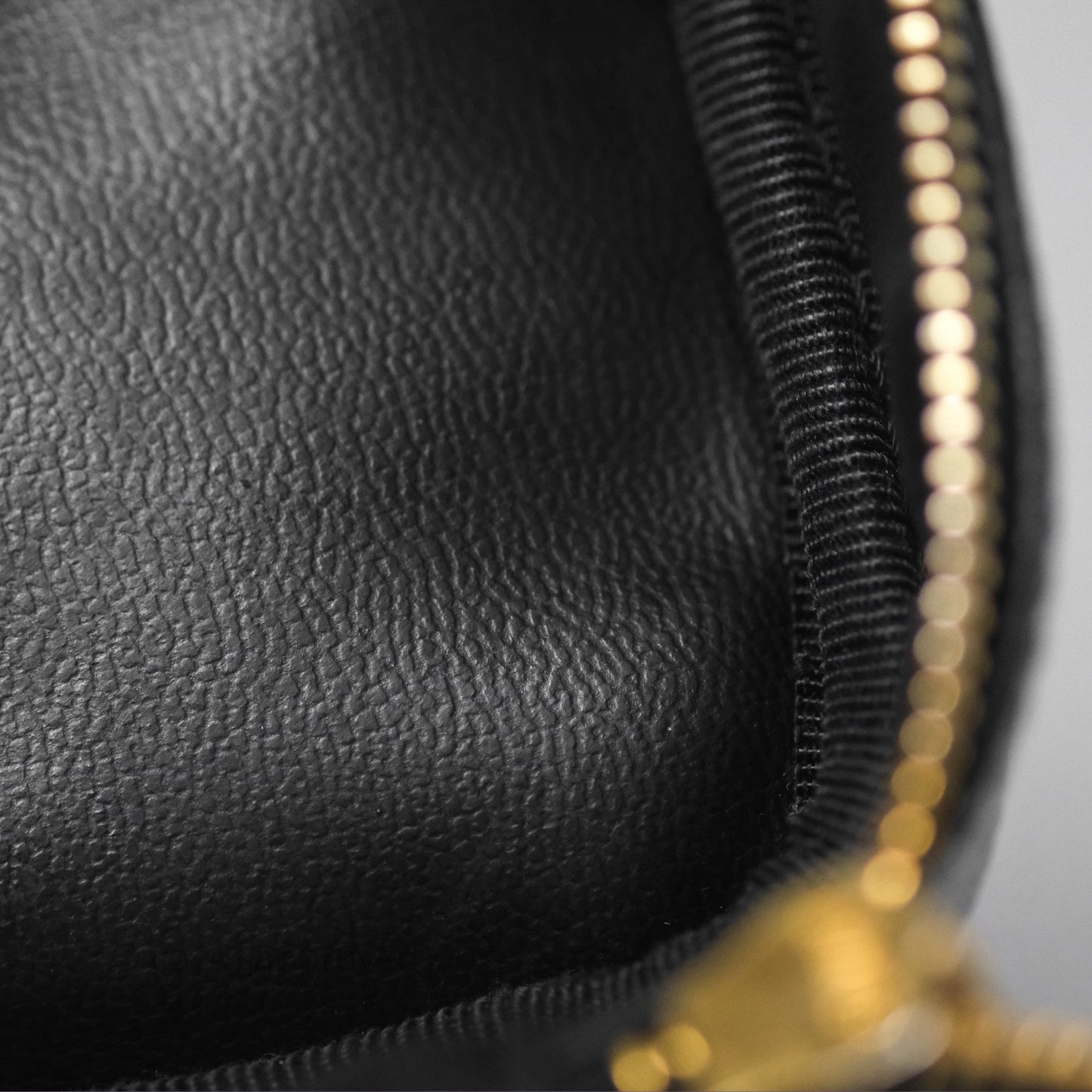 Chanel Vintage Vanity Case Black Caviar Gold Hardware