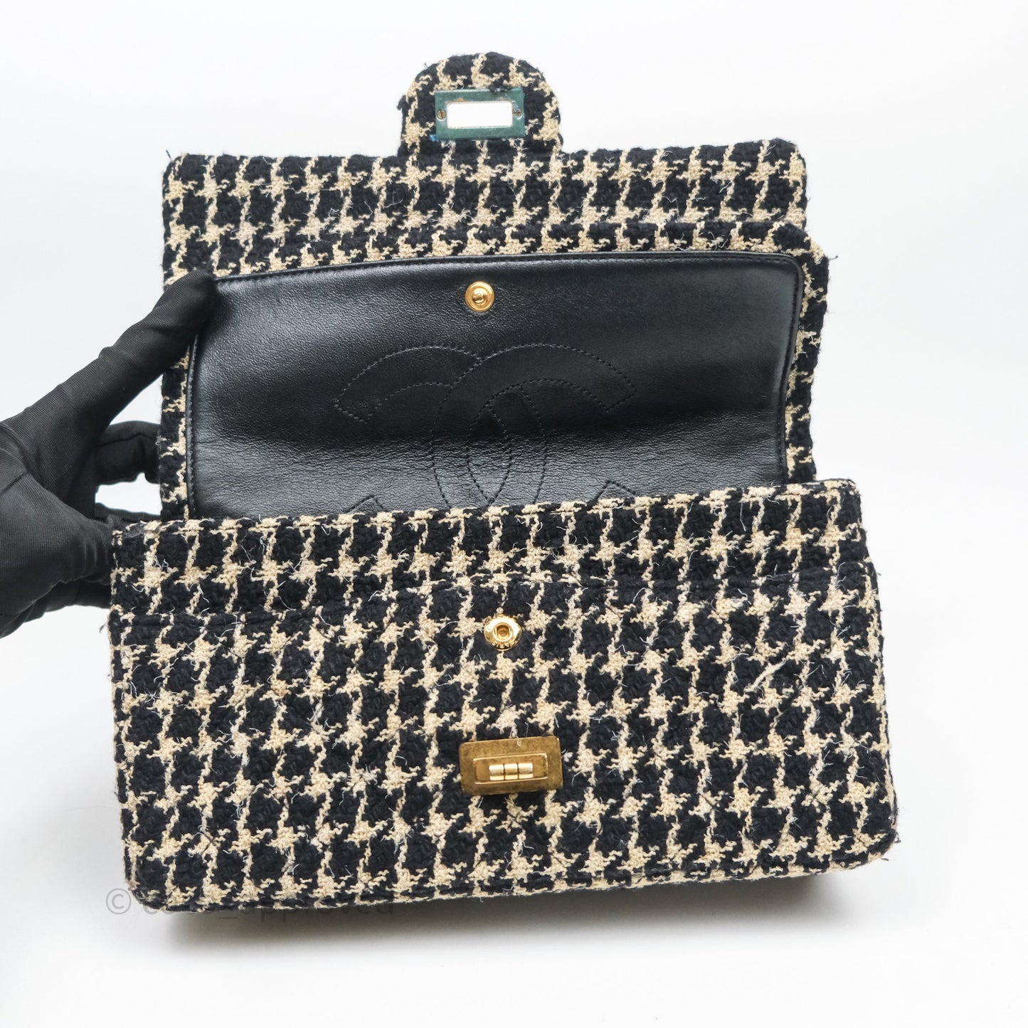 Chanel Reissue 225 Flap Houndstooth Beige Black Fabric Antique Gold Hardware
