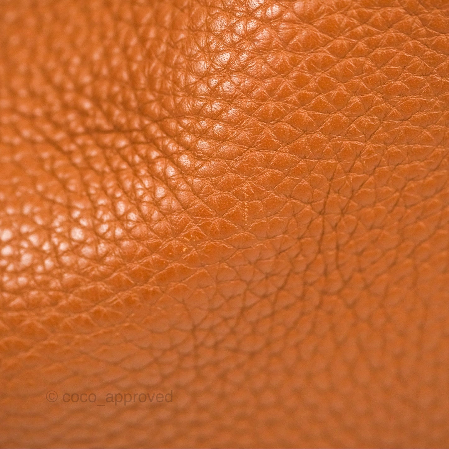 Hermès Lindy 26 Gold Taurillon Clemence Gold Hardware