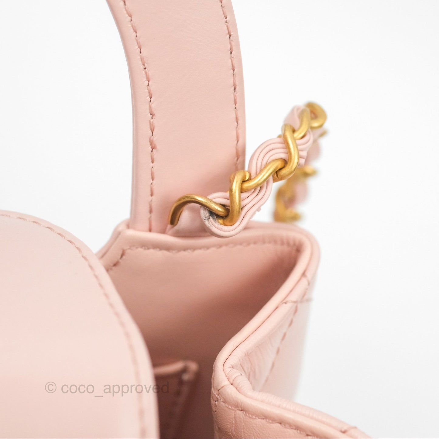 Chanel Kelly Bag Light Pink Shiny Calfskin Aged Gold Hardware