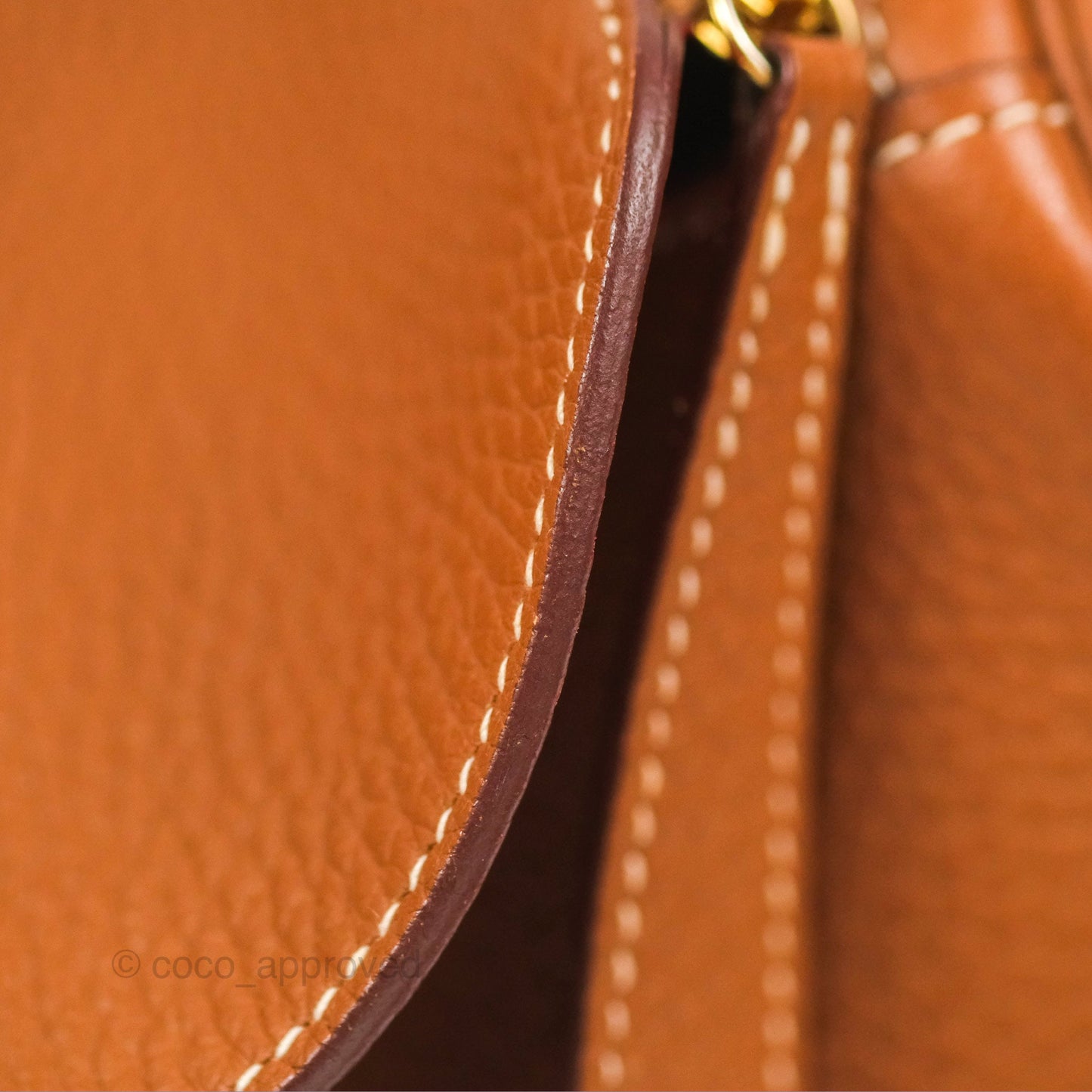 Hermès Lindy 26 Gold Taurillon Clemence Gold Hardware