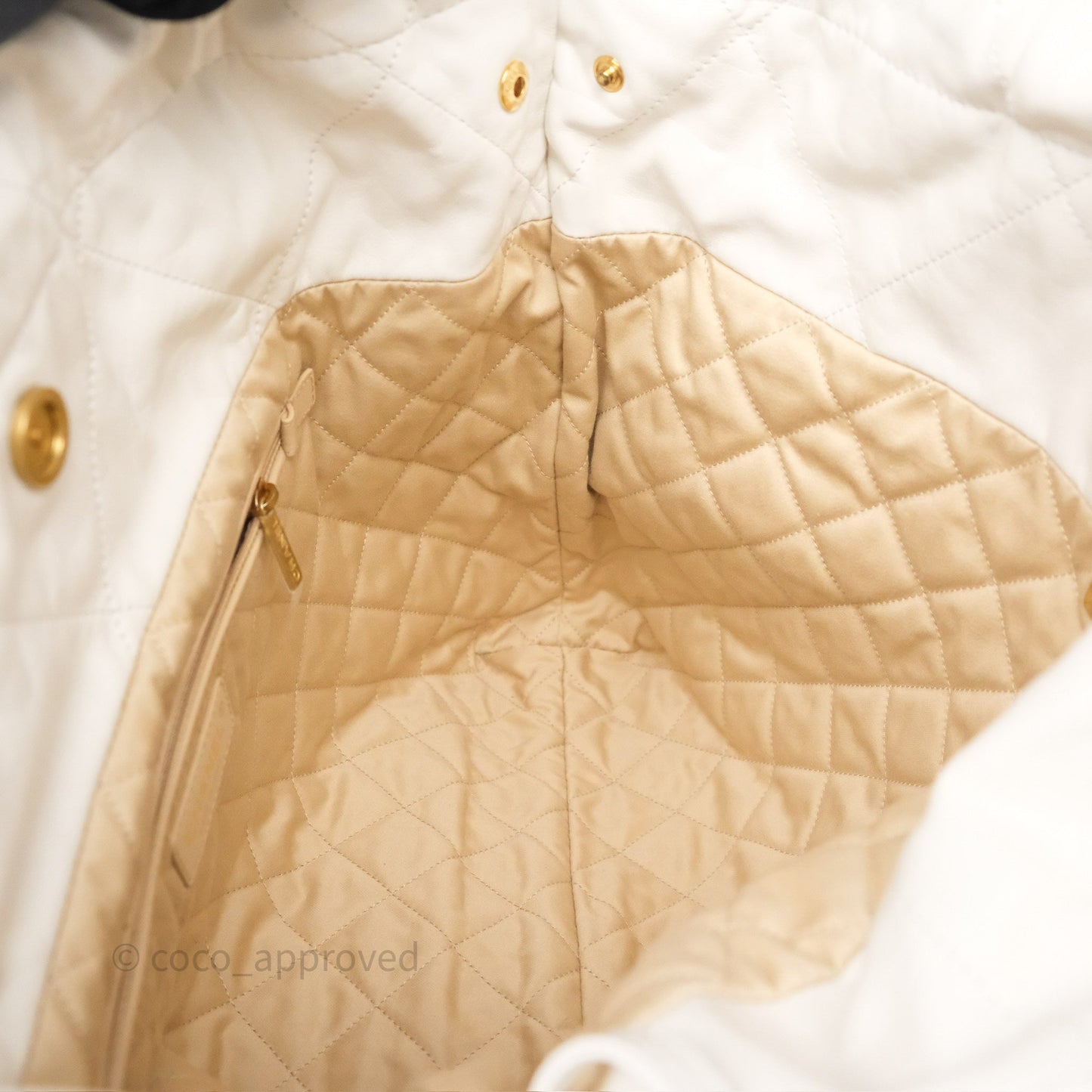 Chanel 22 Medium White Shiny Crumpled Calfskin Aged Gold Hardware