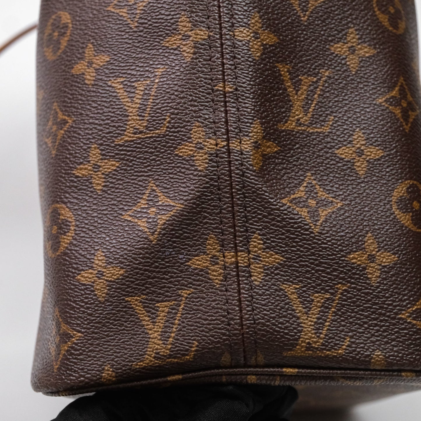 Louis Vuitton Neverfull MM Tote Bag Monogram Canvas