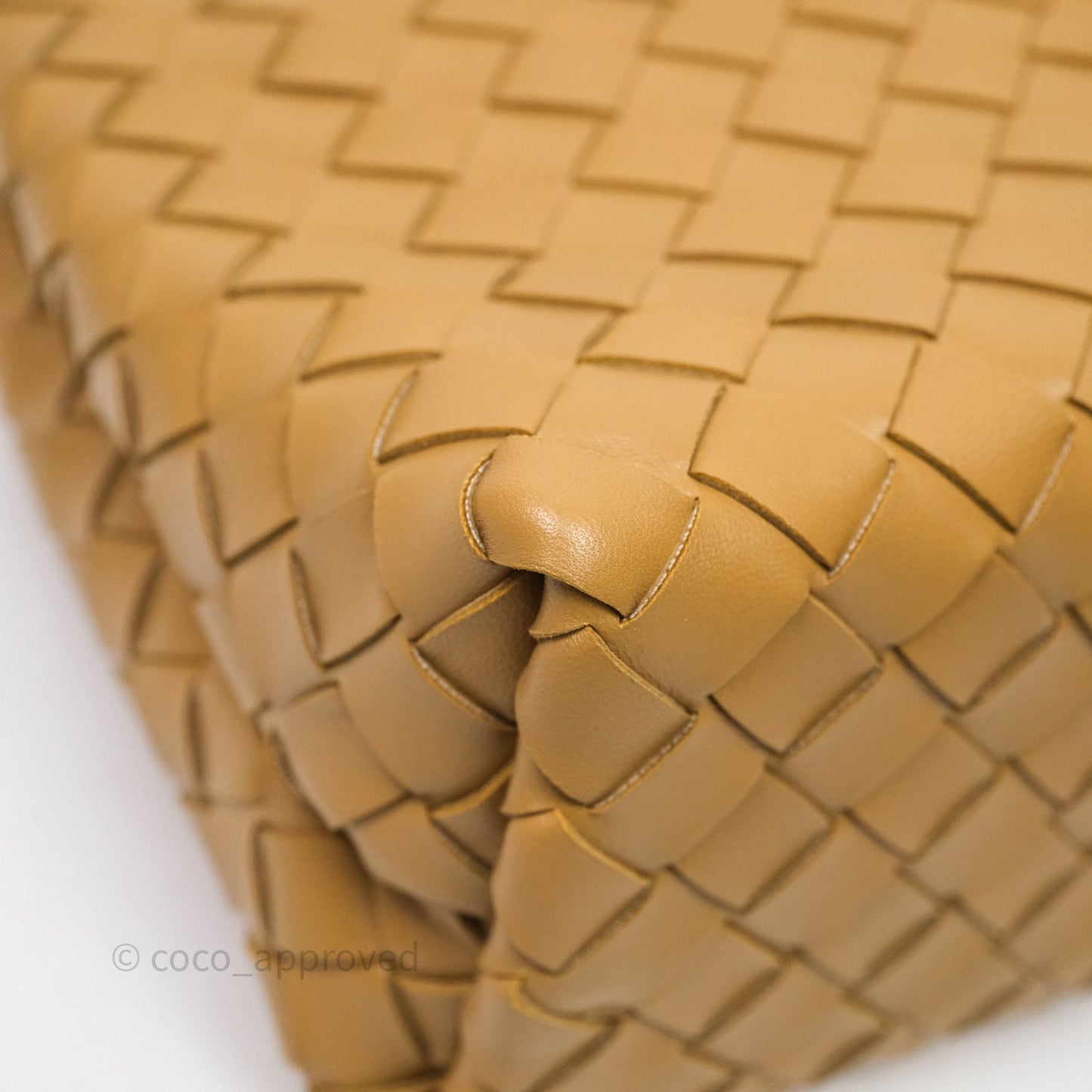 Bottega Veneta Small Andiamo Bag Dark Praline Intrecciato Lambskin