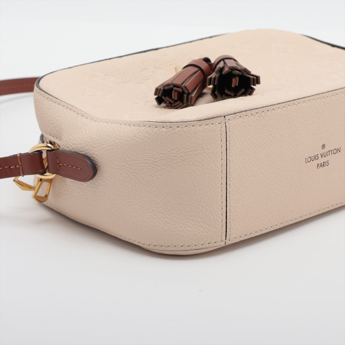Louis Vuitton Monogram Amplant Santongju M44597   at