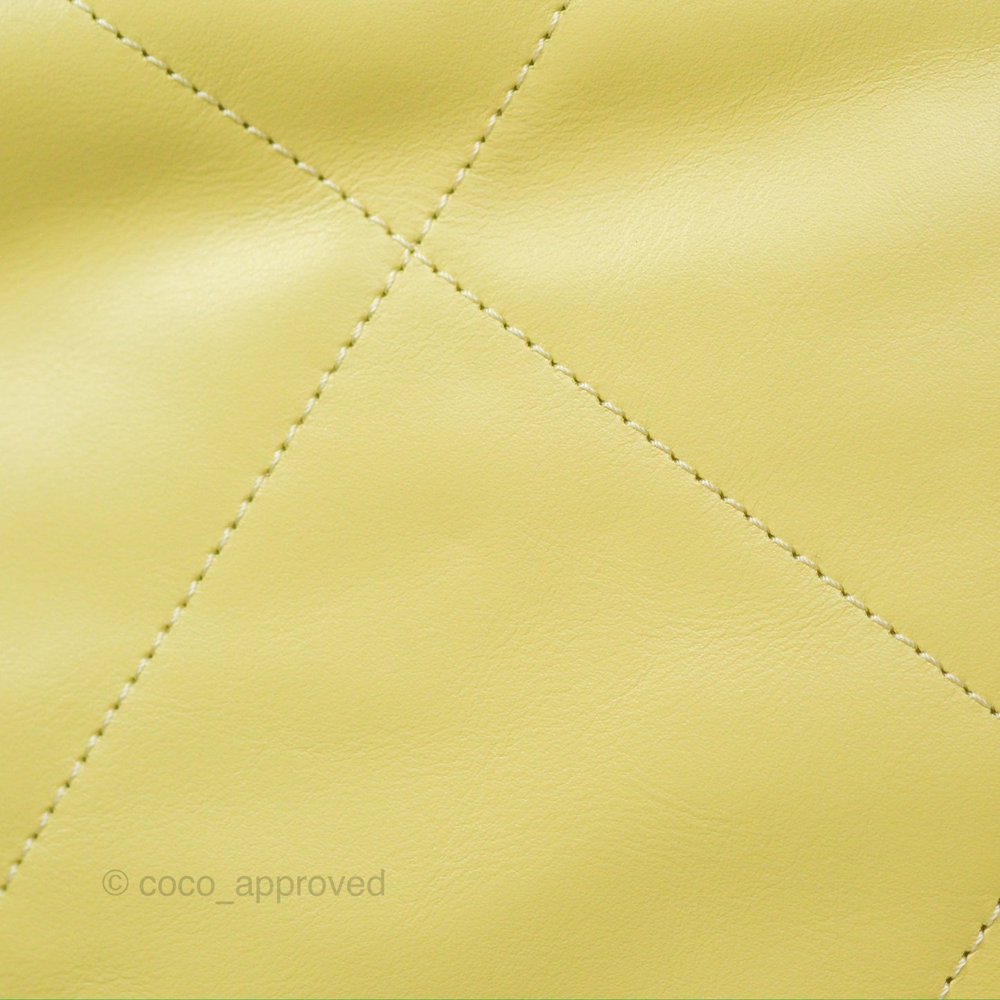 Chanel 22 Small Lime Green Shiny Aged Calfskin Aged Gold Hardware