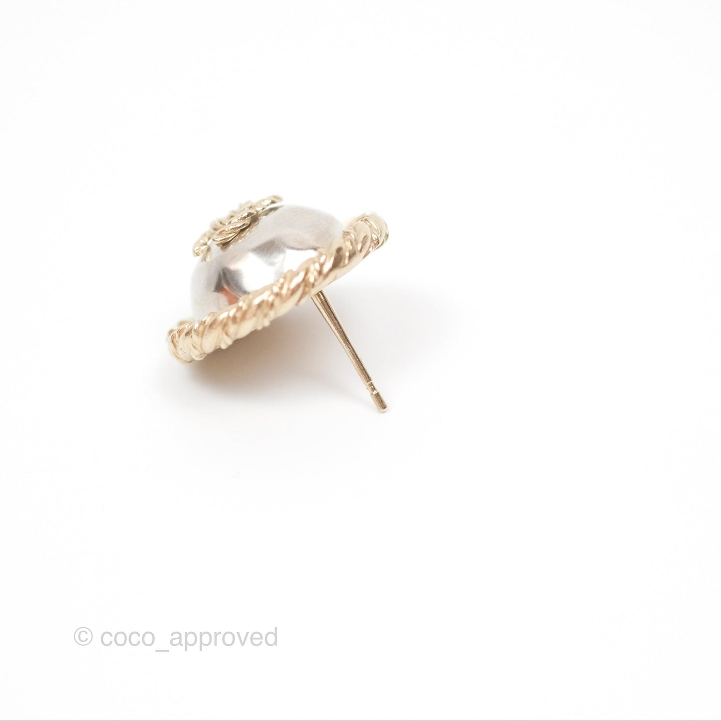 Chanel CC Round Earrings Gold Tone 15B