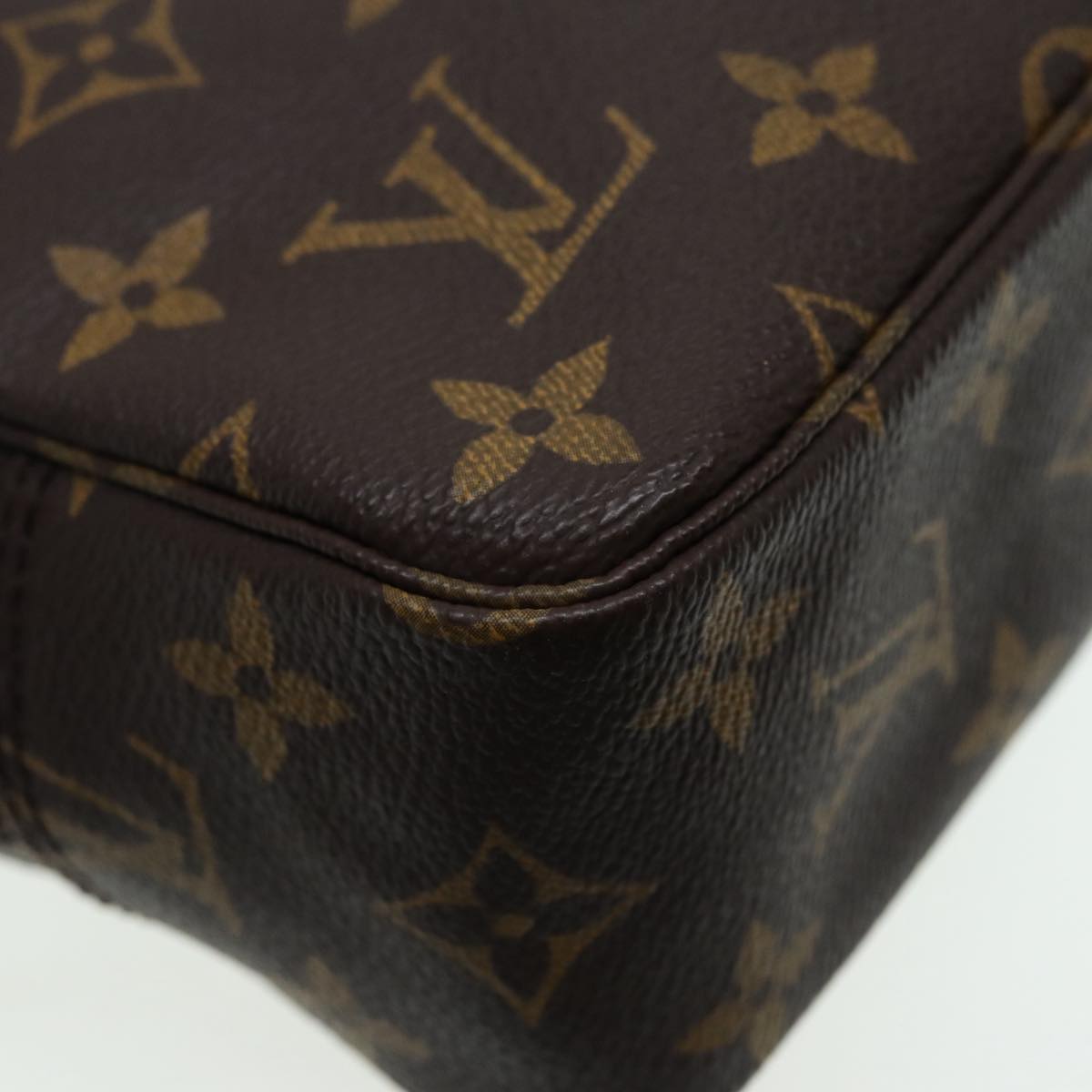 LOUIS VUITTON Monogram Trousse Toilette 23 Clutch Bag M47524 LV 88910