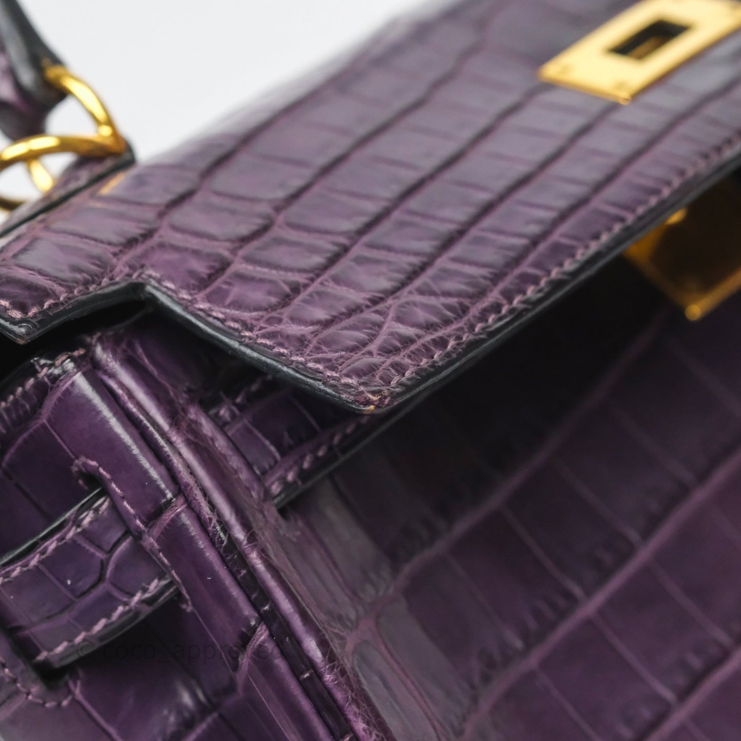 Hermès Kelly 28 Purple Crocodile Gold Hardware