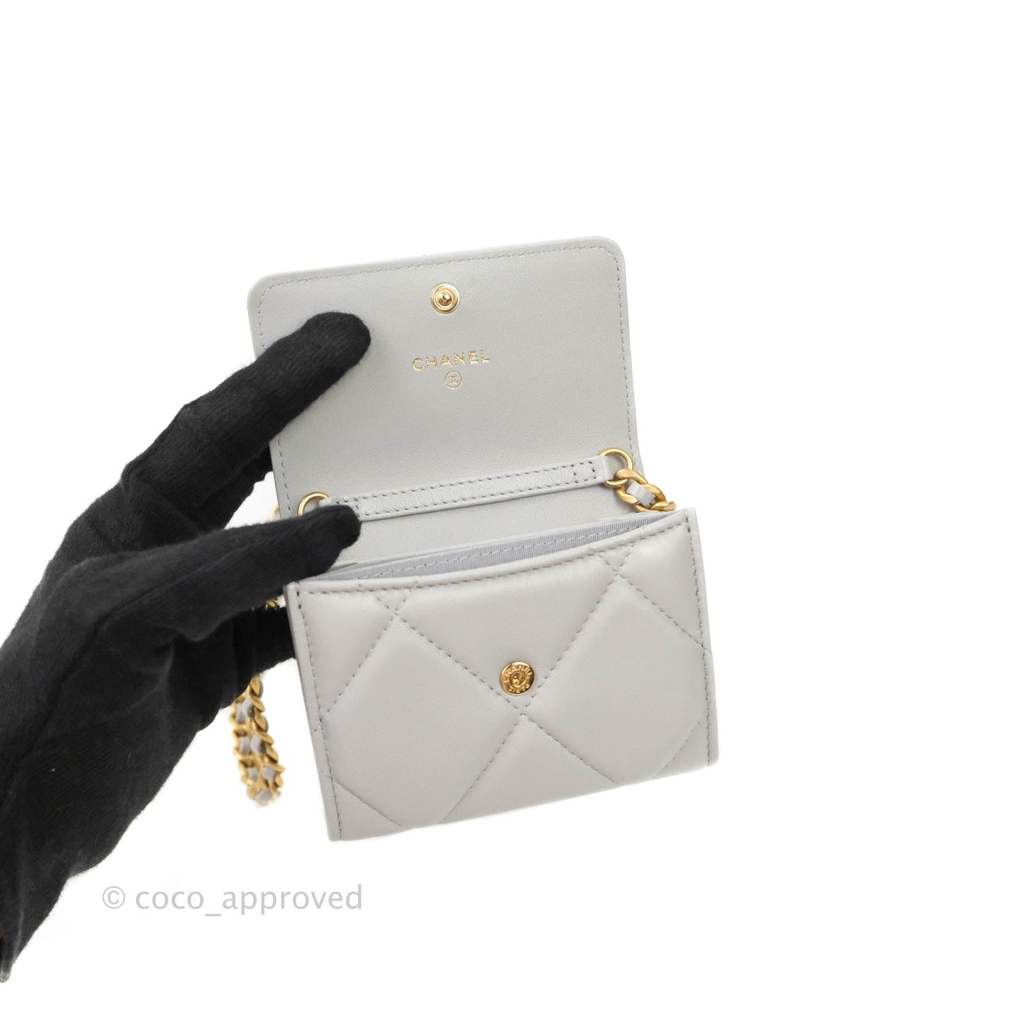 Chanel 19 Card Holder With Chain Grey Mixed Hardware